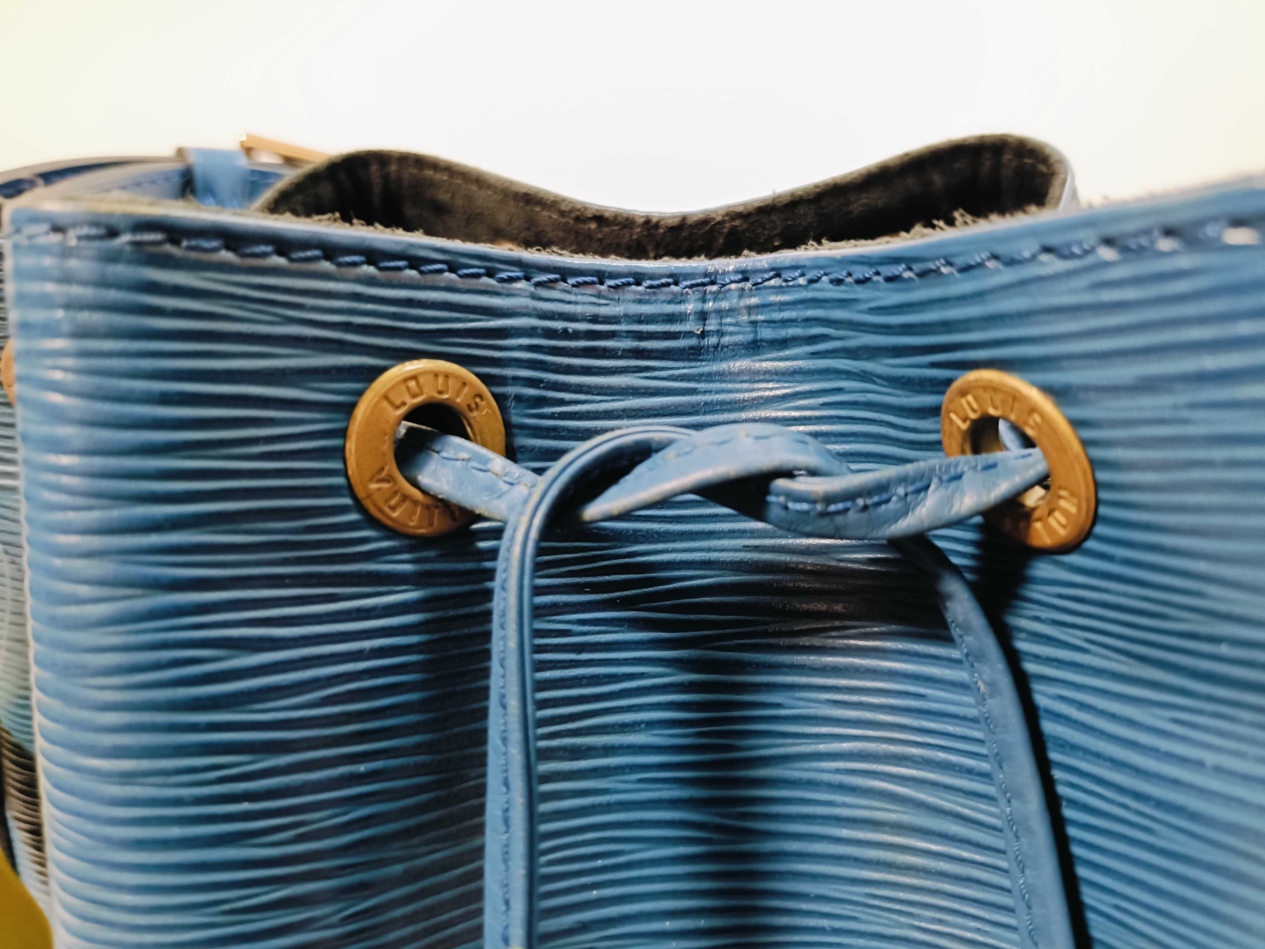 Epi Petit Noé Shoulder Bag — view 8