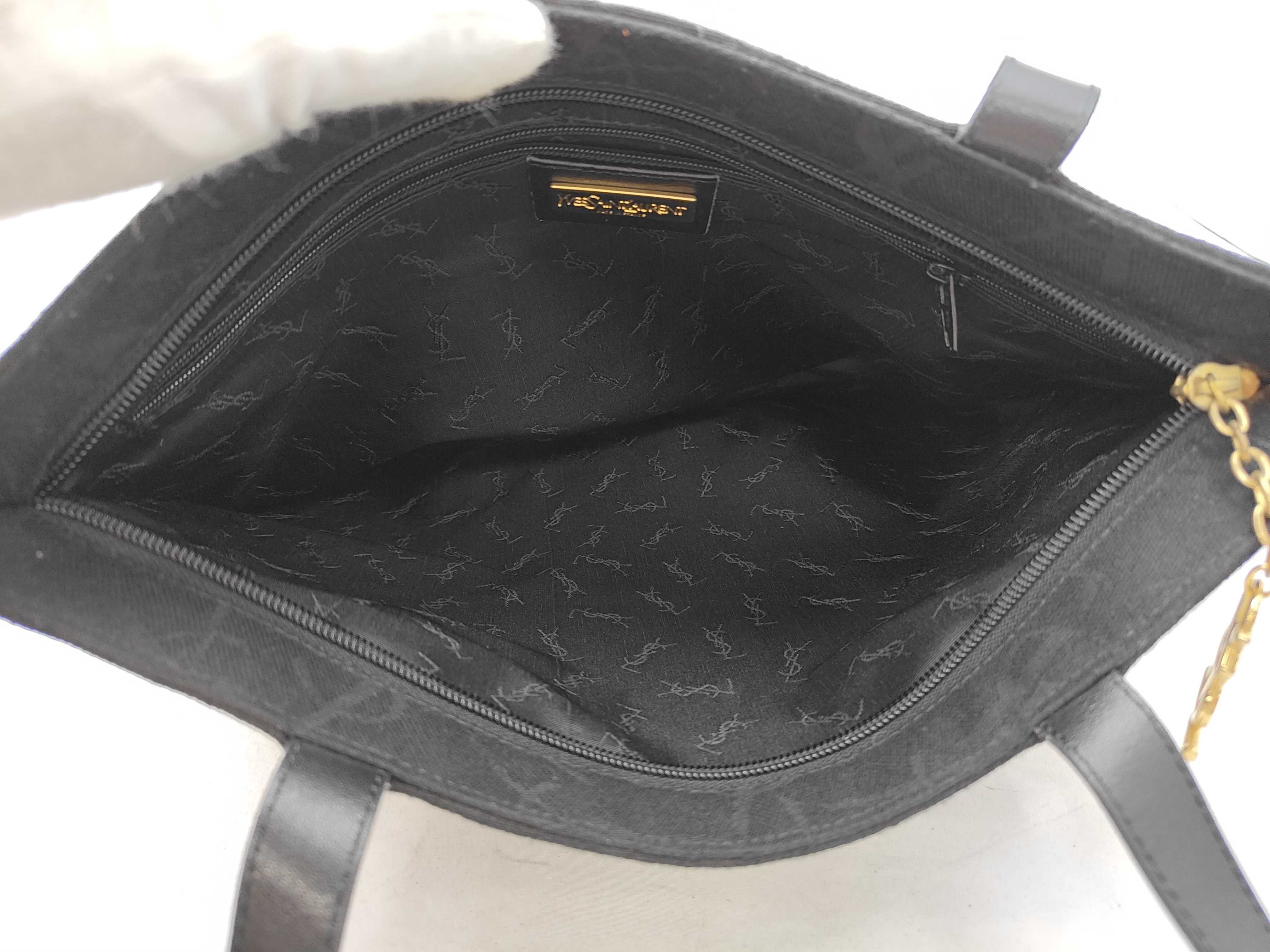 logo charm canvas black tote bag — view 8