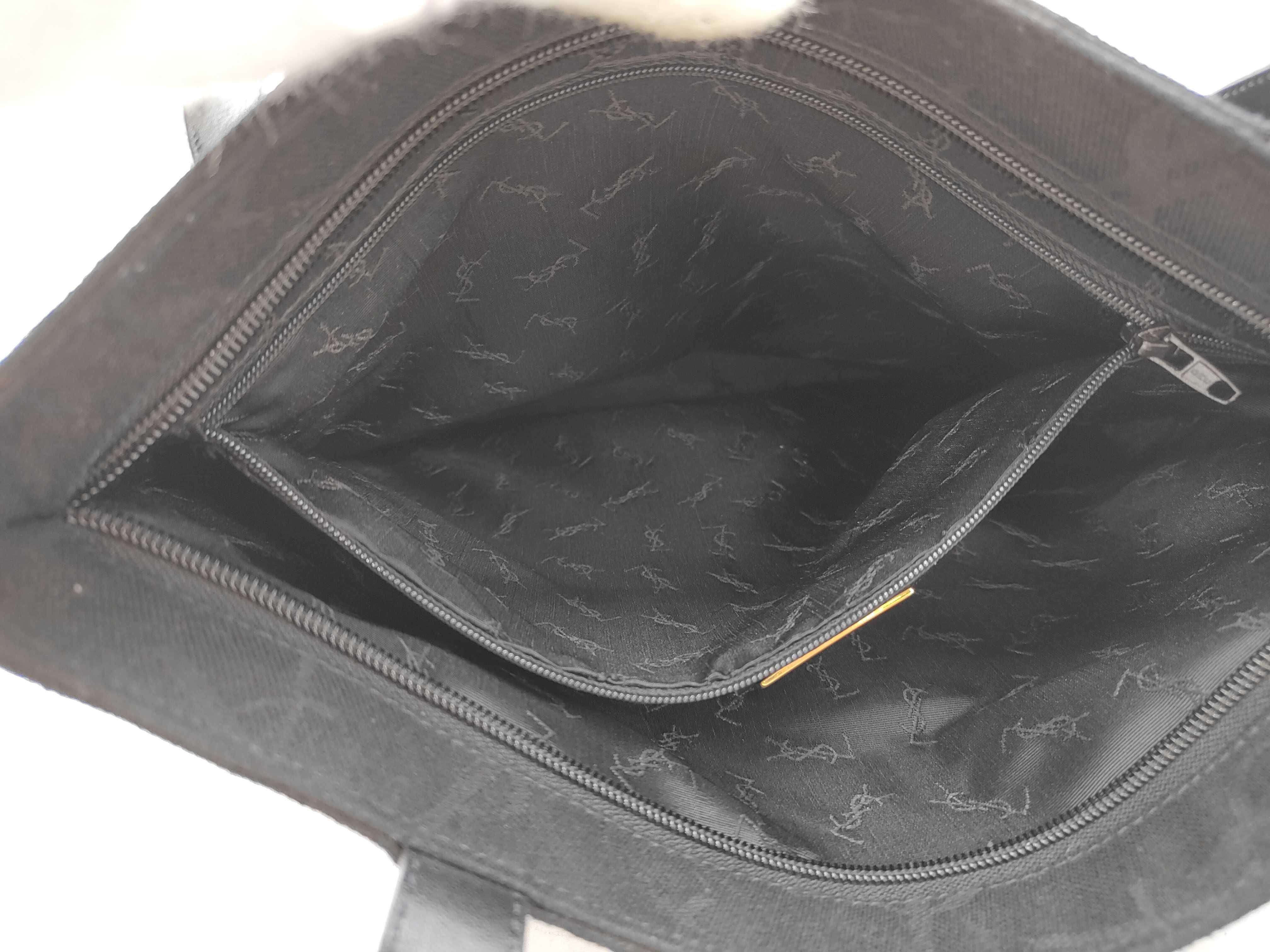 logo charm canvas black tote bag — view 9