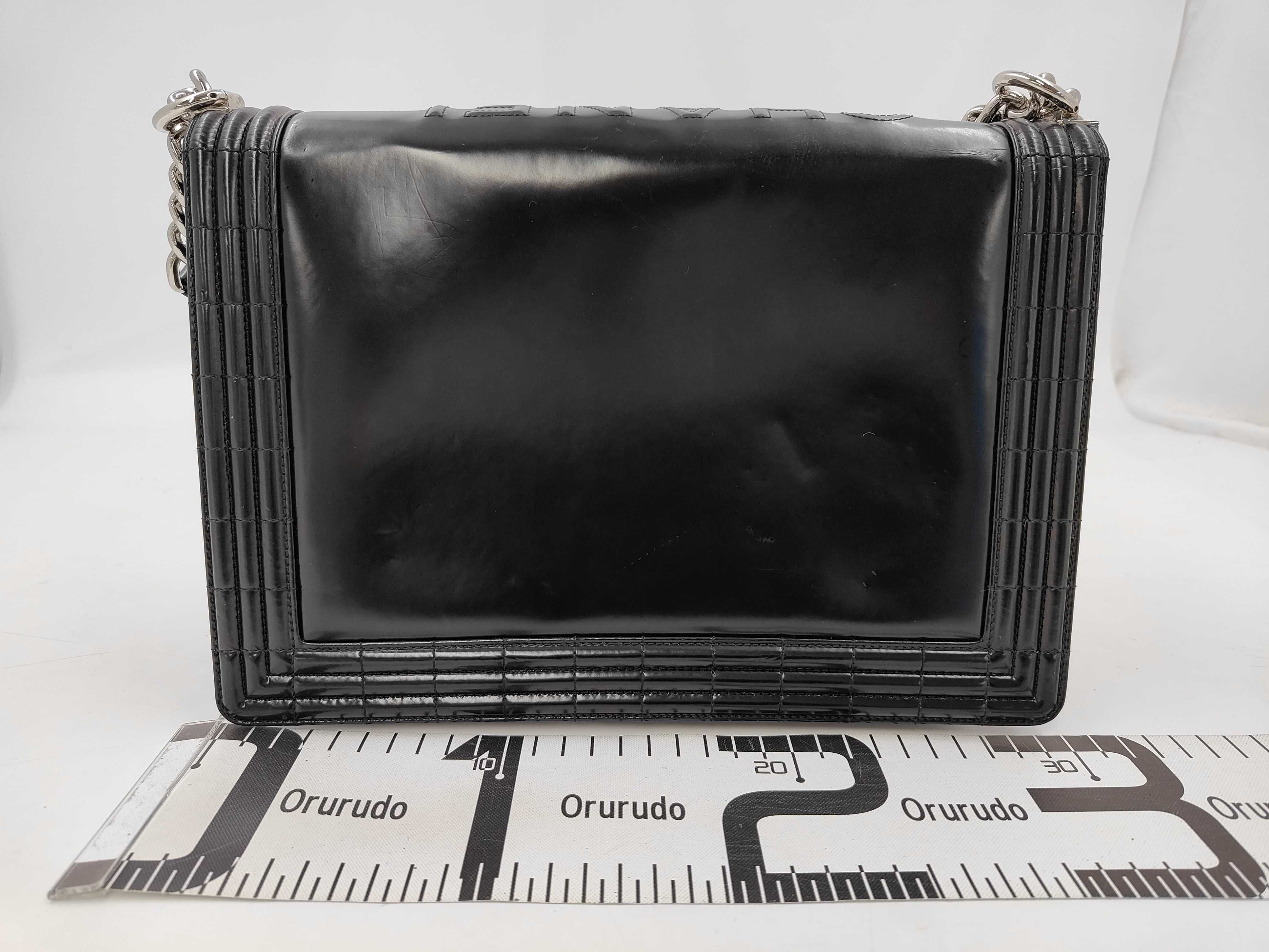 Boy Chanel Shoulder Bag — view 2