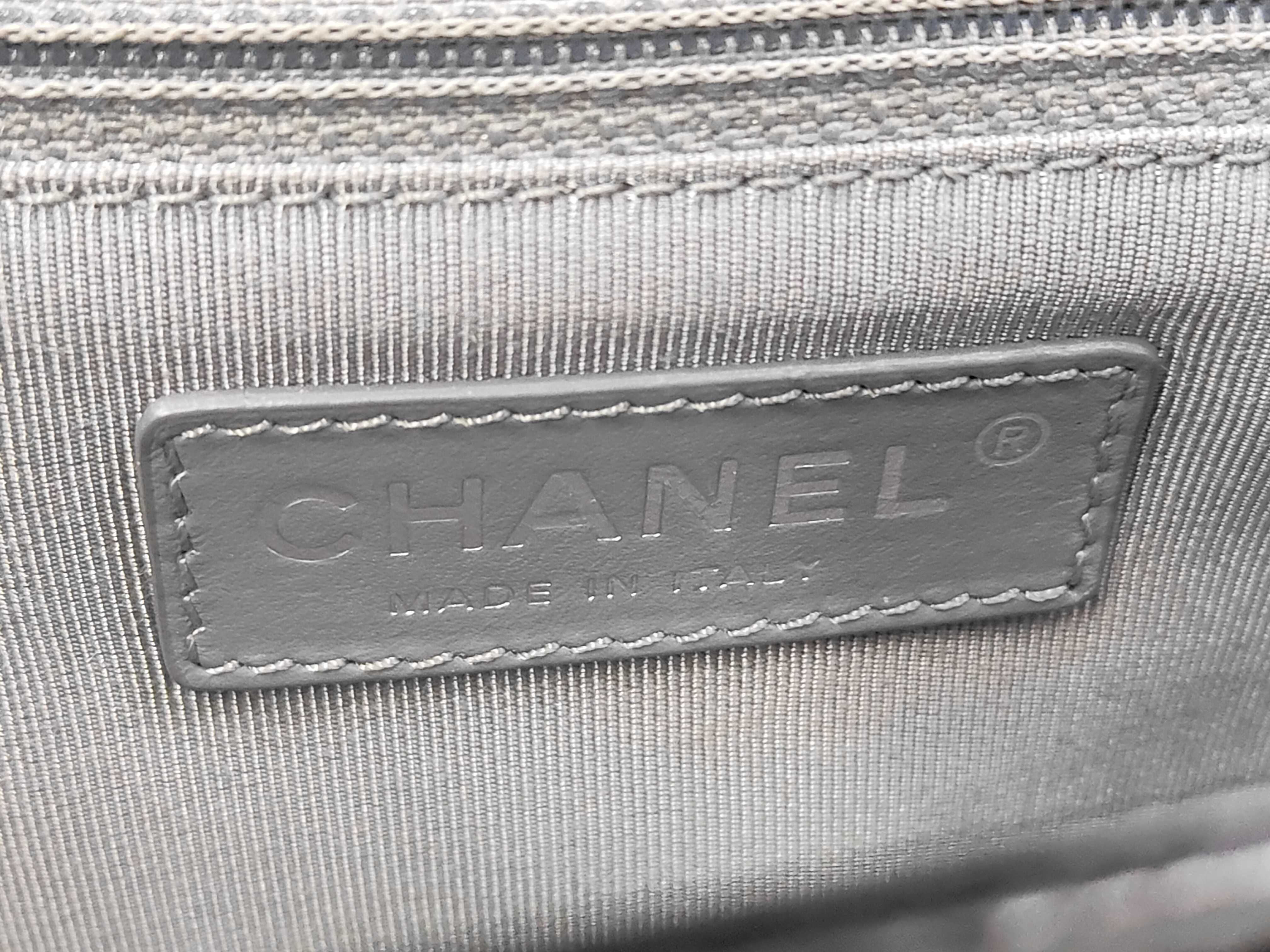 Boy Chanel Shoulder Bag — view 11