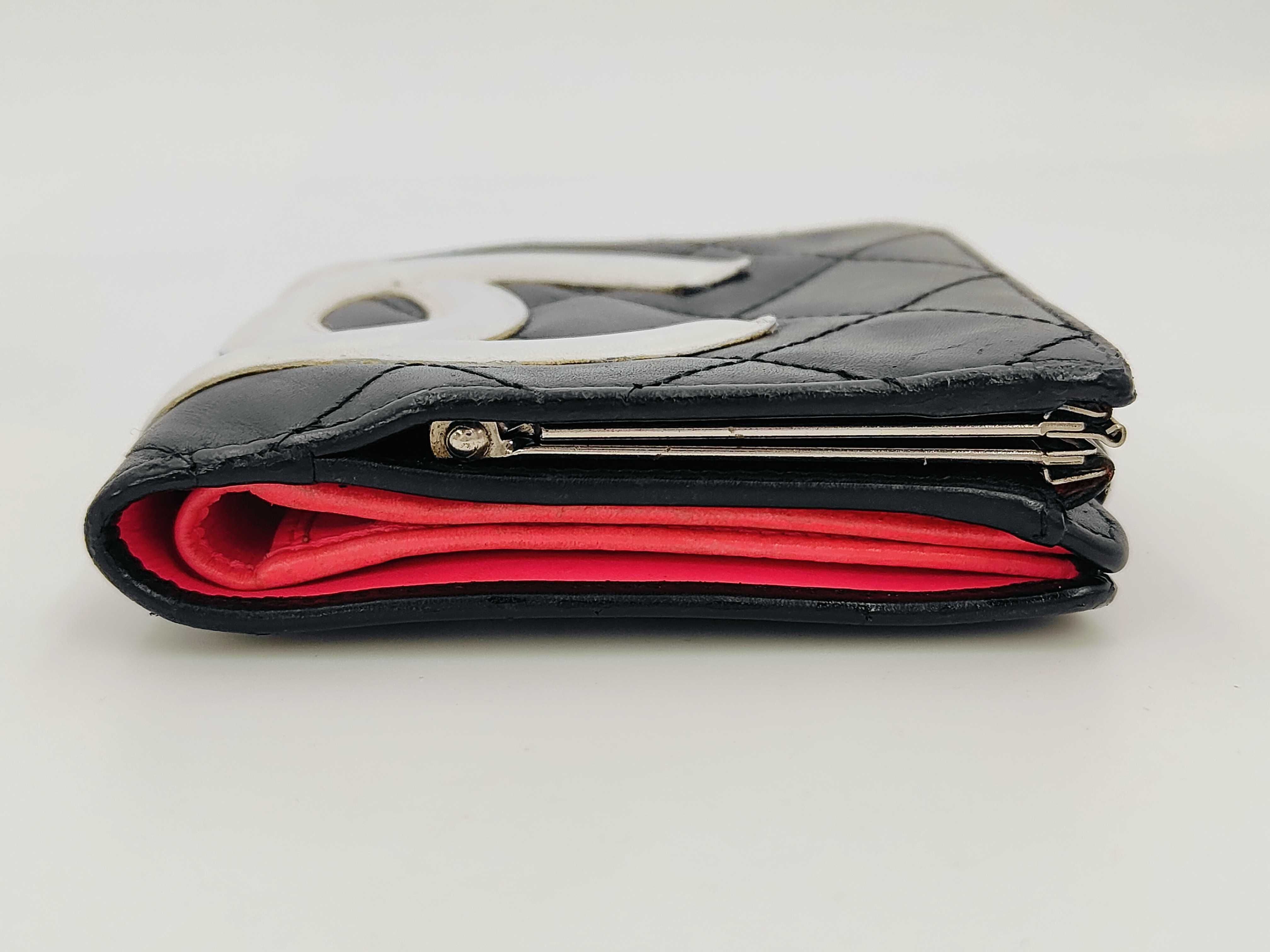 Cambon Line Leather Bi-fold Wallet (Serial Number) — view 4