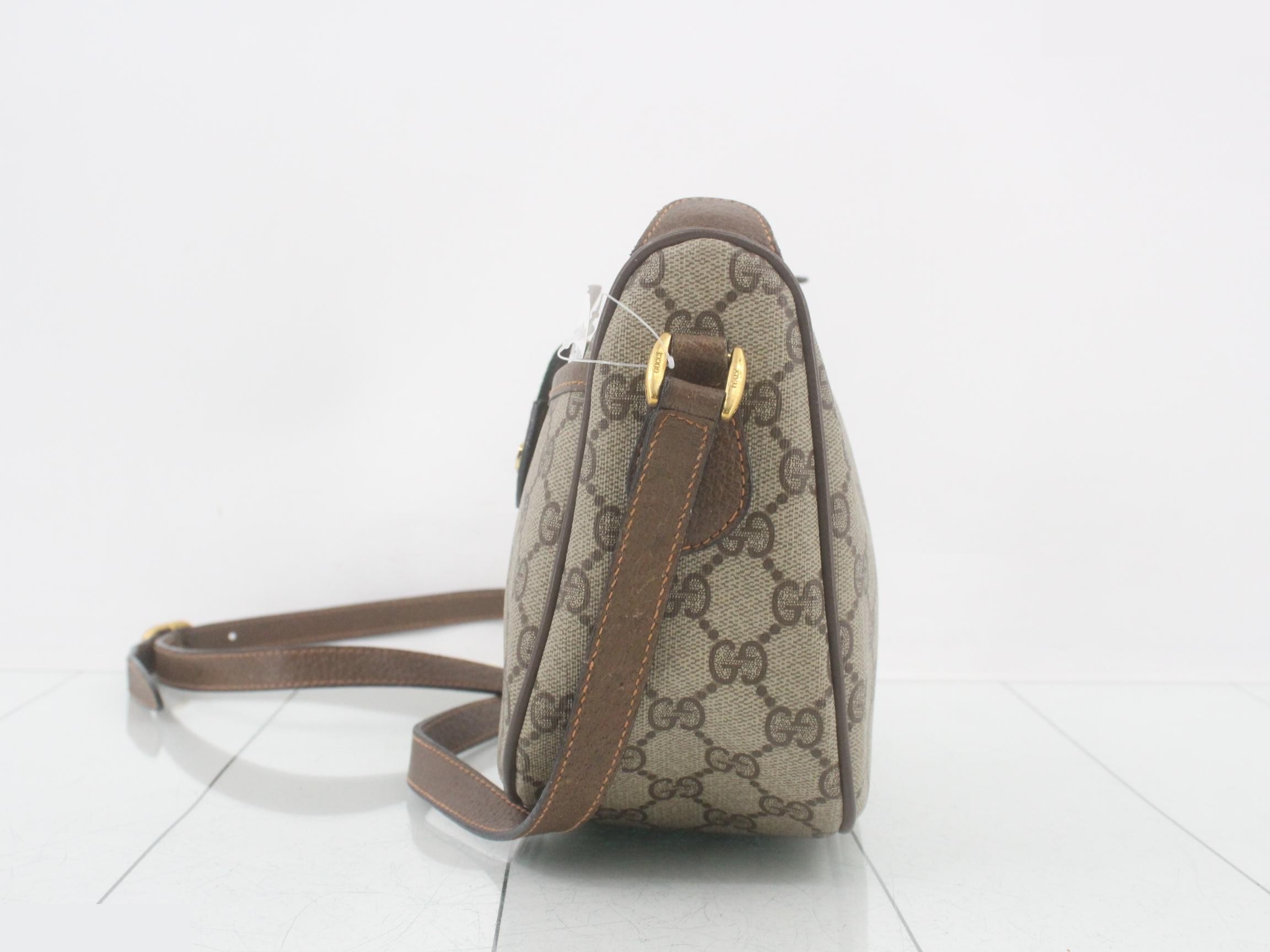 GG Supreme Leather Shoulder Bag — view 3