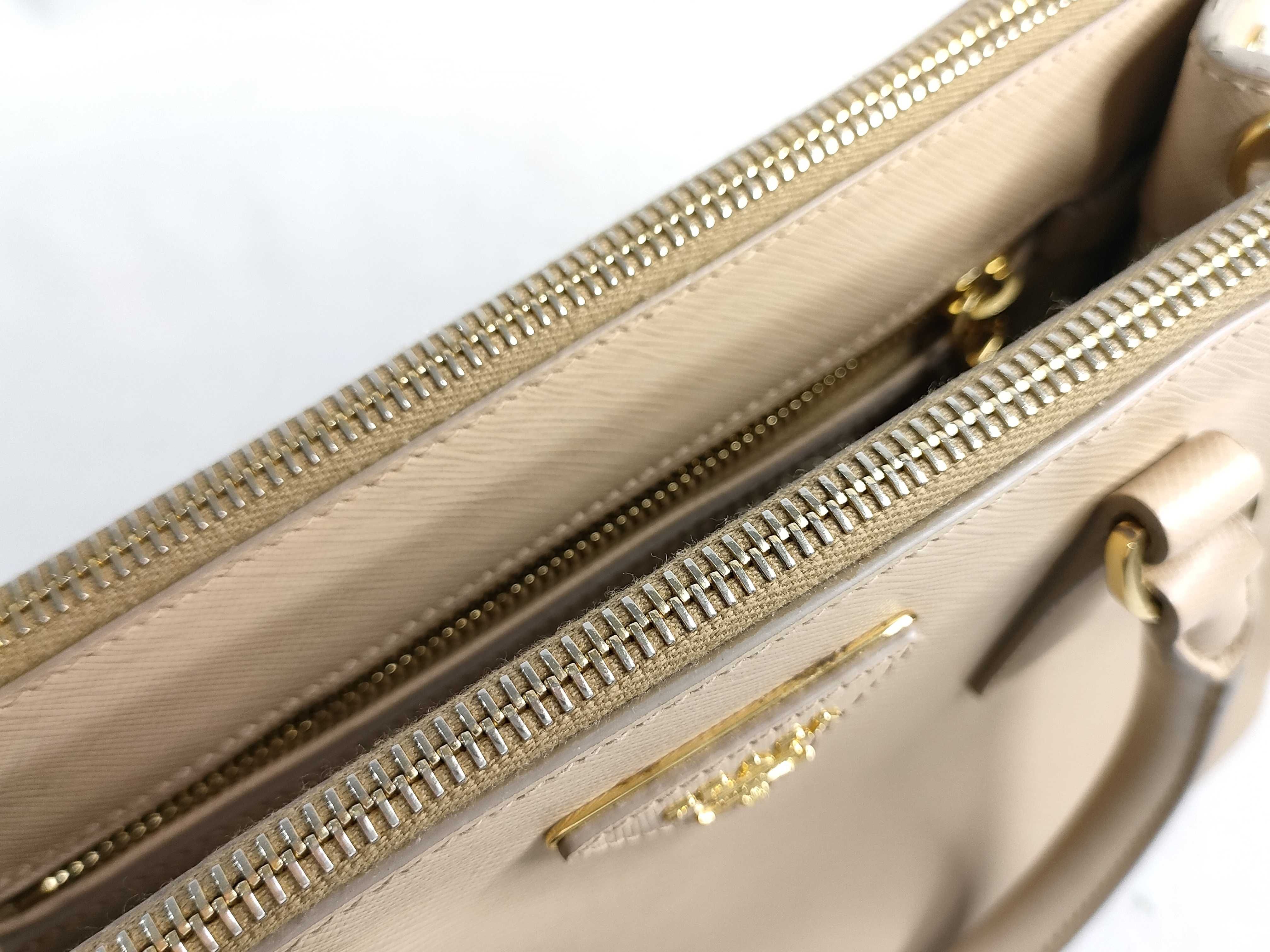 ID- Saffiano Lux Galeria Cowhide 2-Way Handbag Beige 1BA863 Handbag — view 9