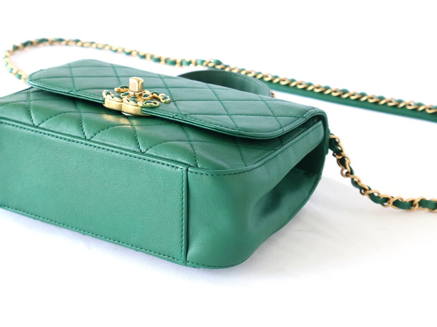 Matelassé Lambskin 2-Way Chain Shoulder Bag, Green — view 4