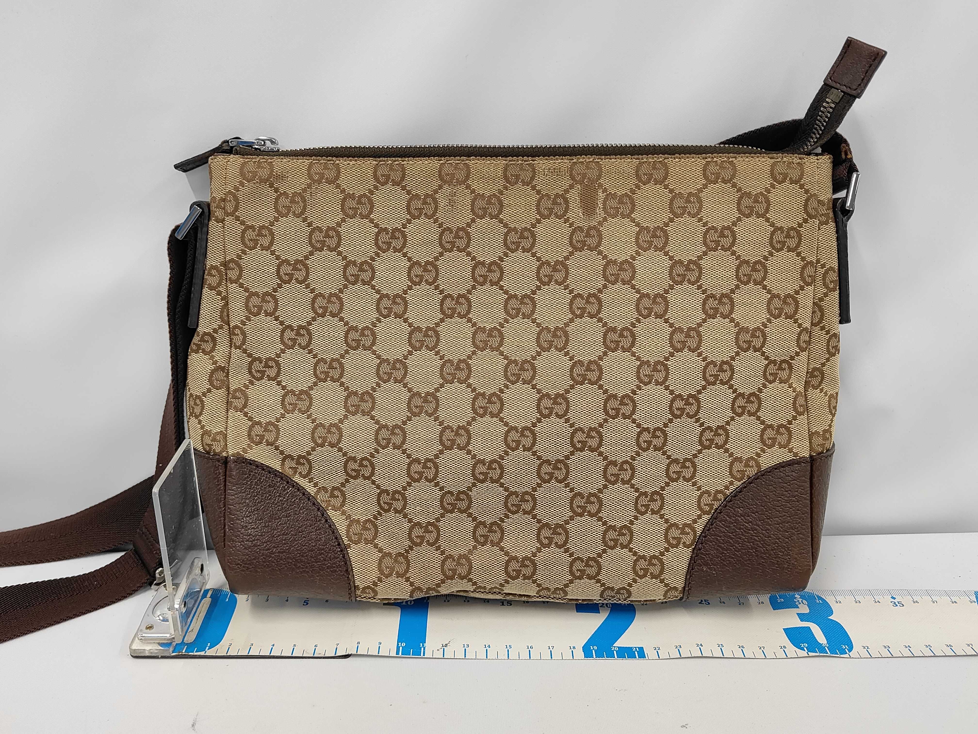 GG Canvas Shoulder Bag — view 2