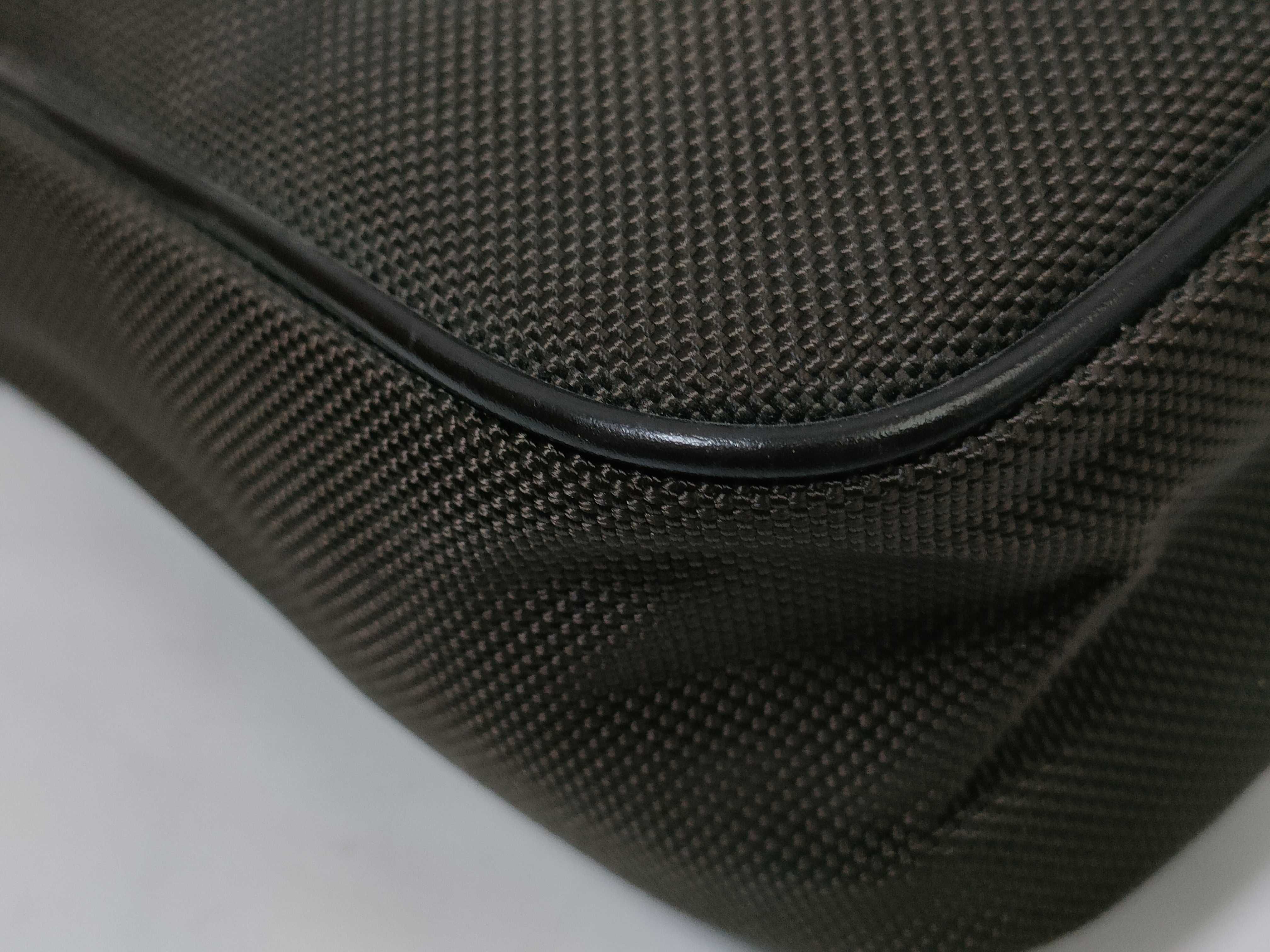 Black Label Shoulder Bag — view 6