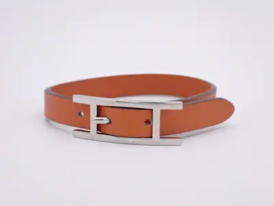 Leather bracelet, brand "Api", wrist circumference approximately 17.5 cm