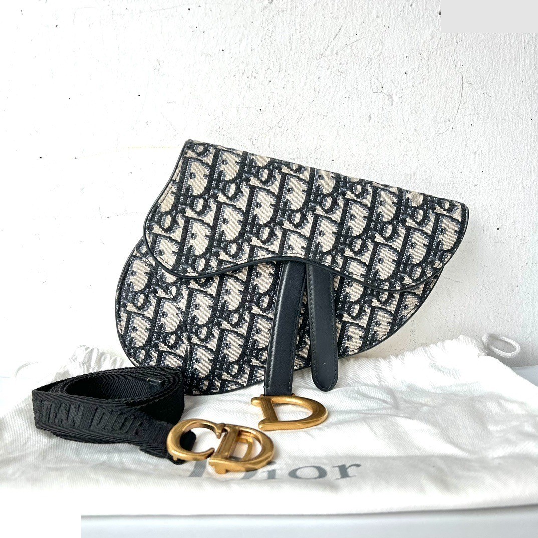 Oblique Jacquard Saddle Bag