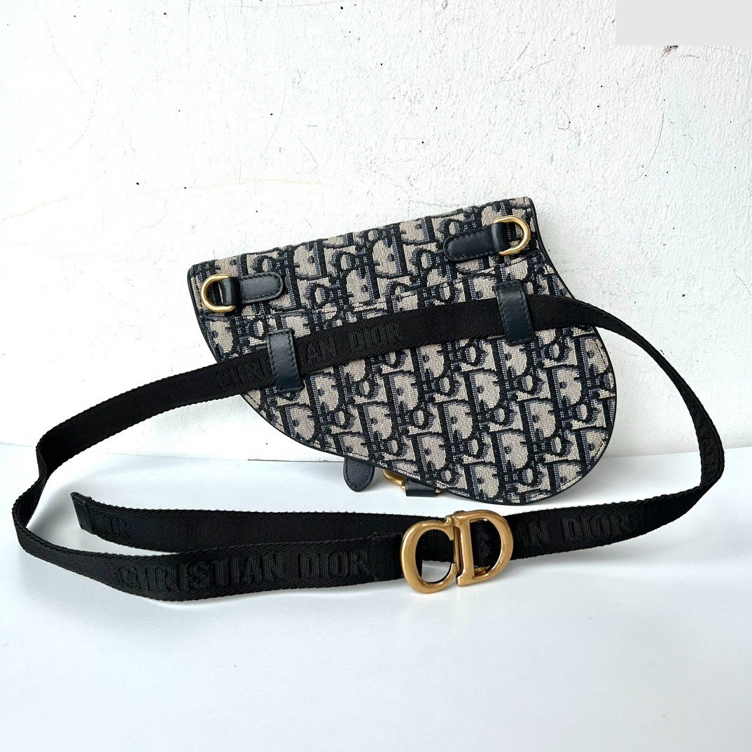 Oblique Jacquard Saddle Bag — view 2