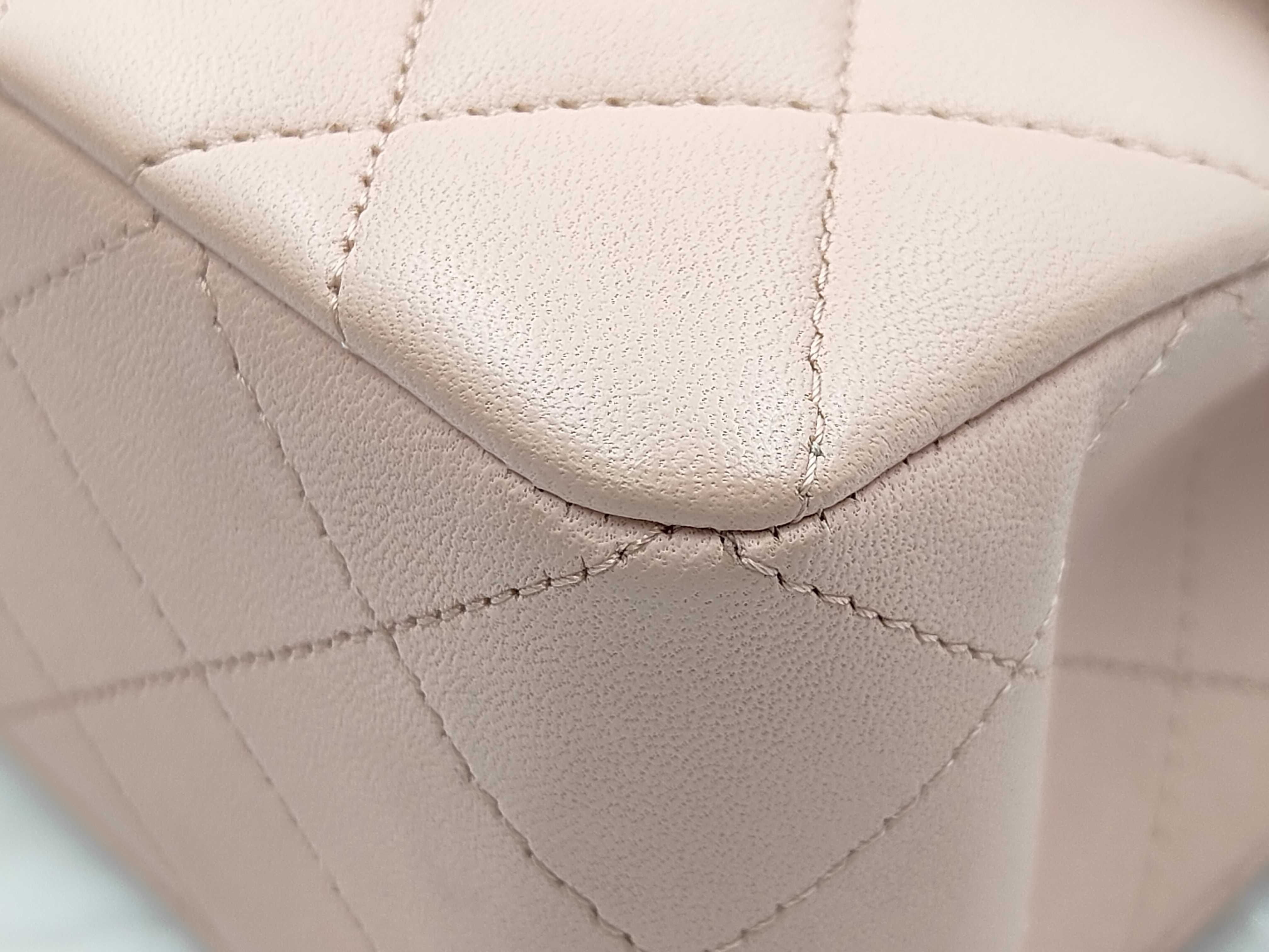 Matelassé 23 Lambskin Light Pink Gold Hardware Double Flap Shoulder Bag with Serial Number Plate — view 5