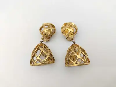 Birdcage Swing Coco Mark Gold Earrings