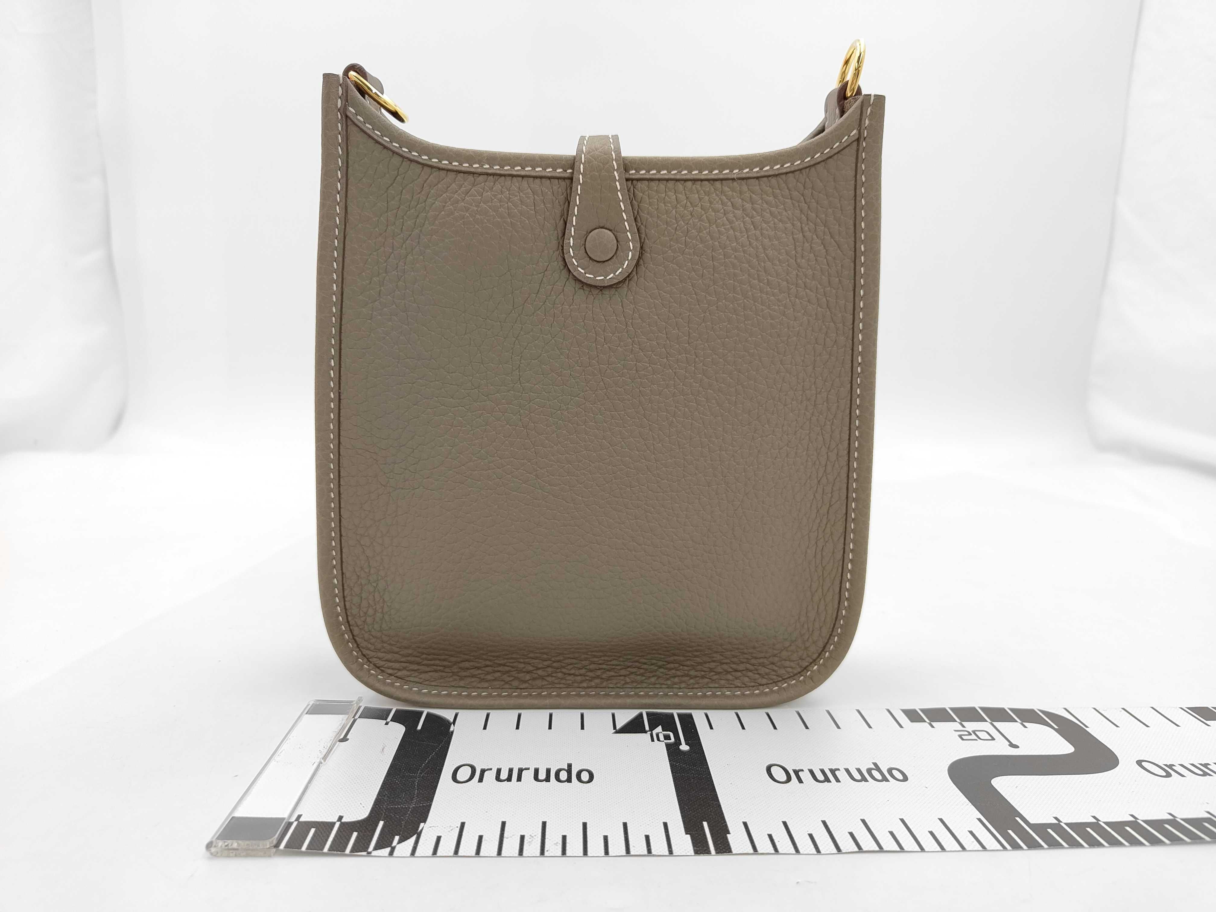 Evelyne 16 Shoulder Bag in Etoupe x Taurillon Clemence Leather with Gold Hardware and G Stamp — view 2