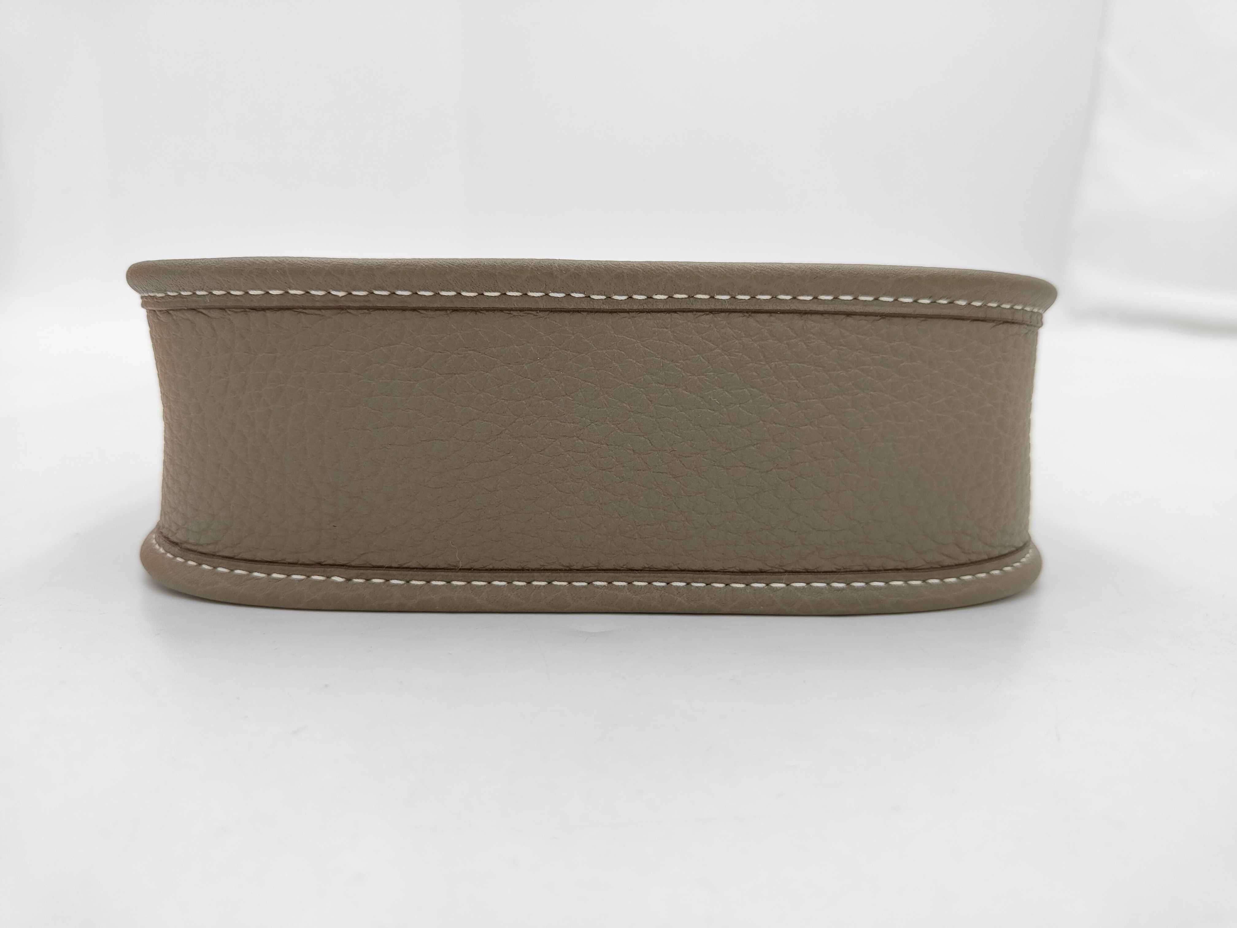 Evelyne 16 Shoulder Bag in Etoupe x Taurillon Clemence Leather with Gold Hardware and G Stamp — view 4