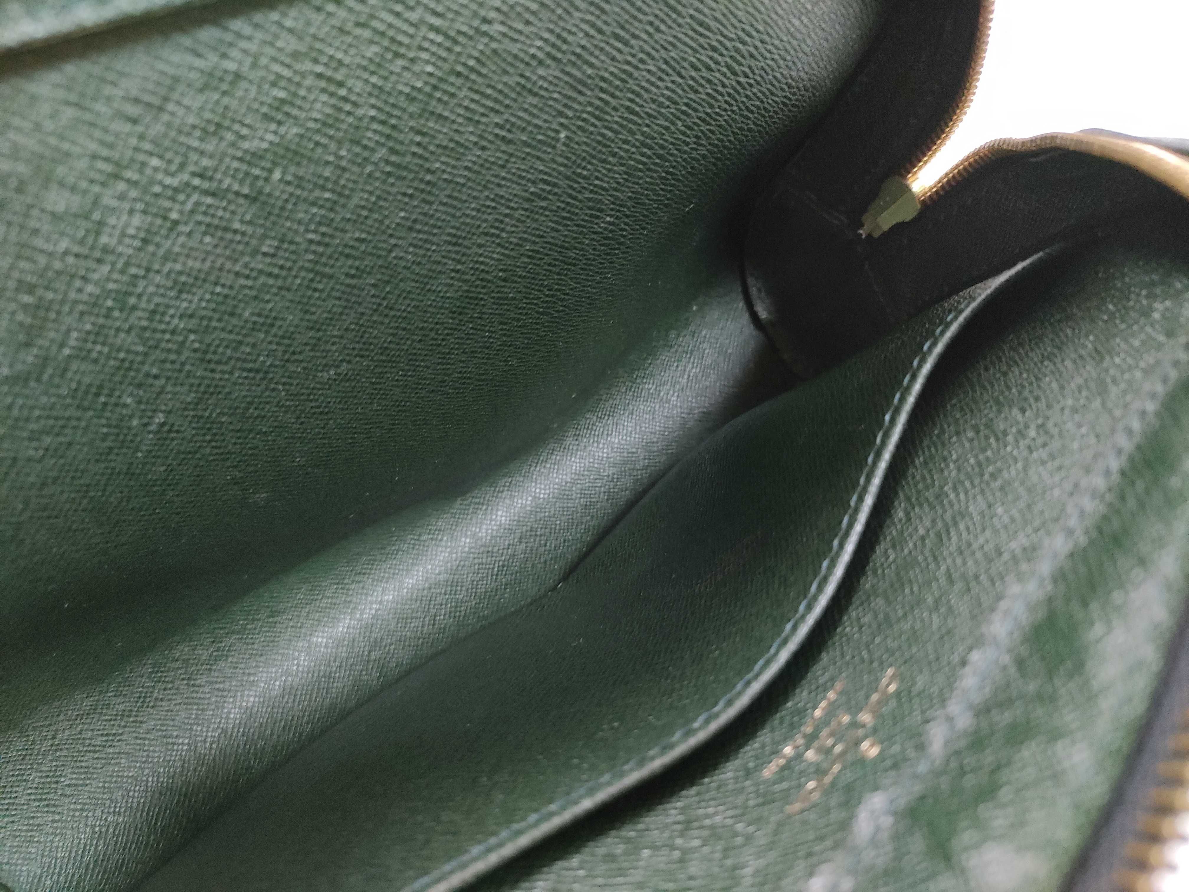 Taiga Louis Vuitton Taiga Baikal Second Bag — view 8