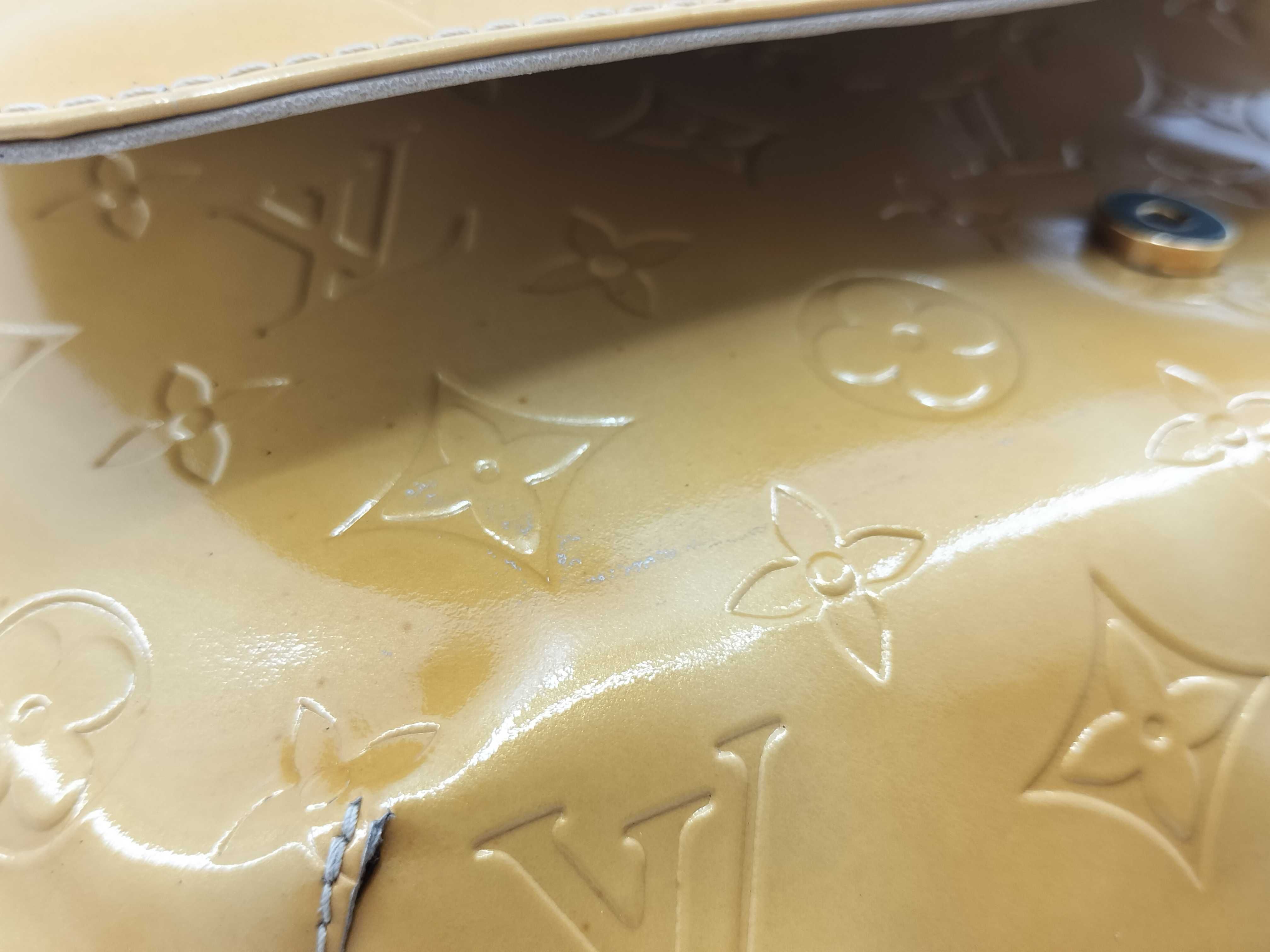 Vernis Louis Vuitton Thompson Street Shoulder Bag — view 15