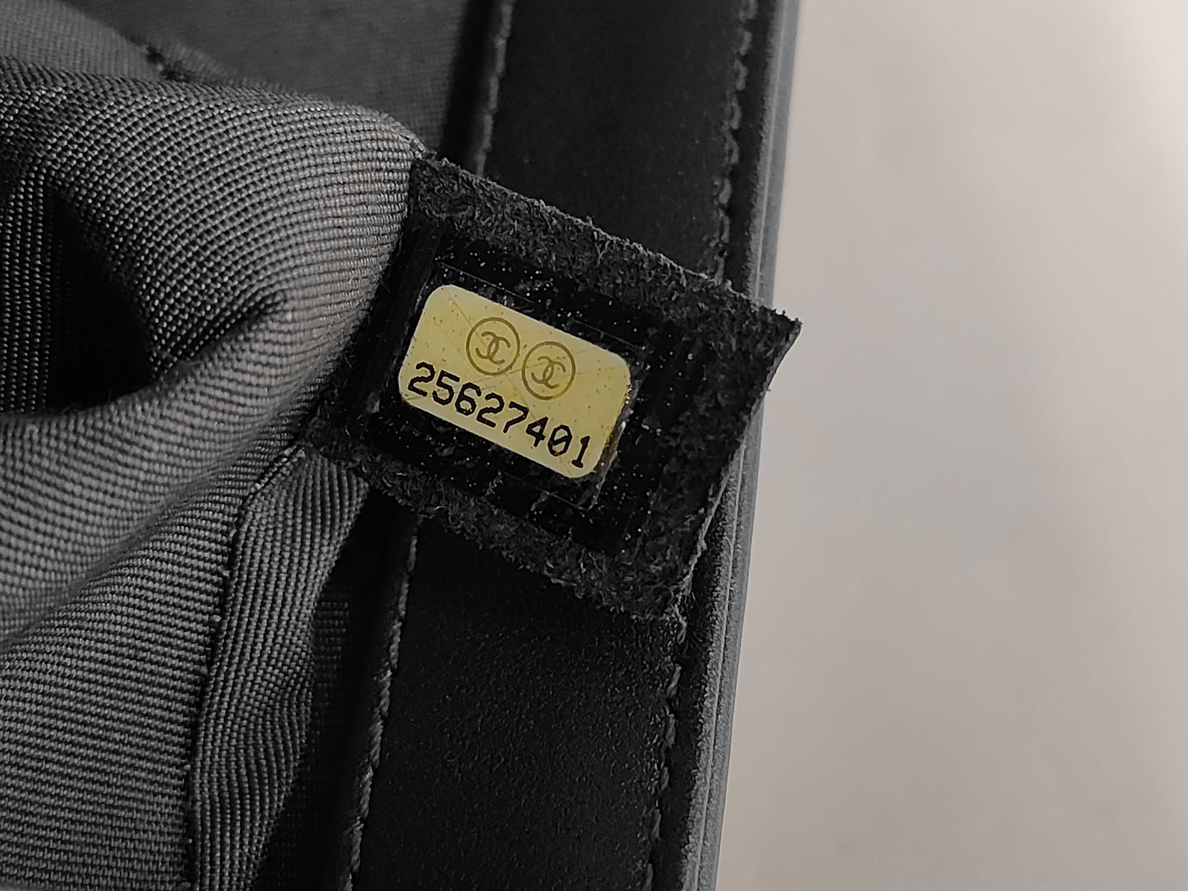 Boy Chanel Shoulder Bag — view 11