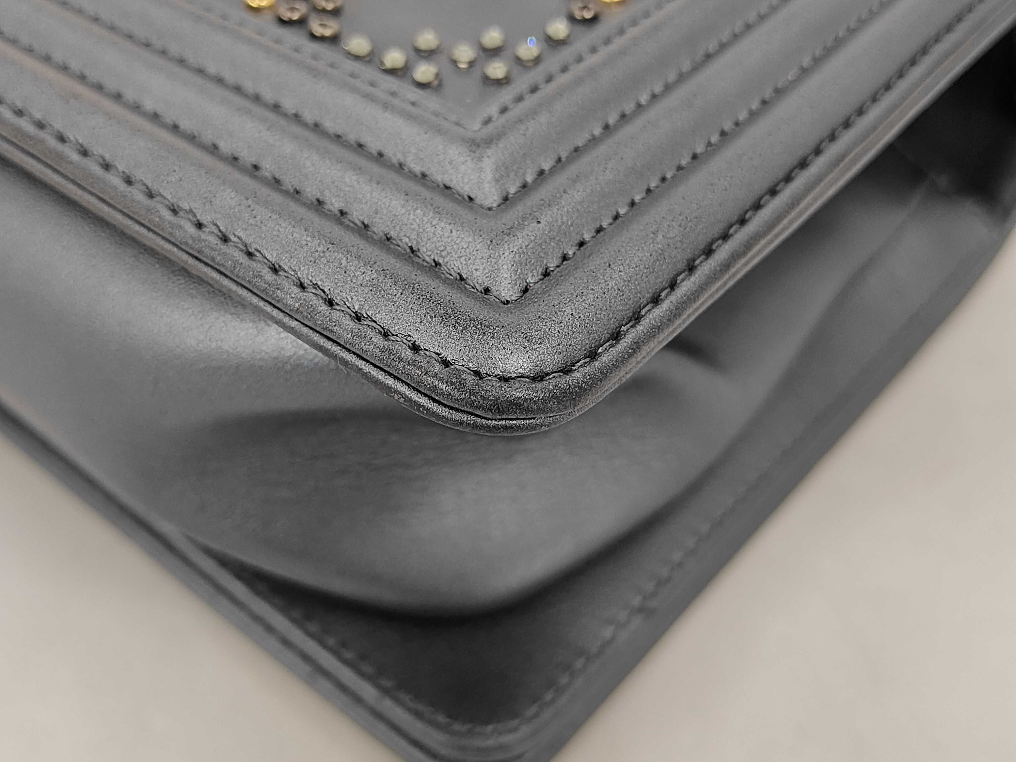 Boy Chanel Shoulder Bag — view 3