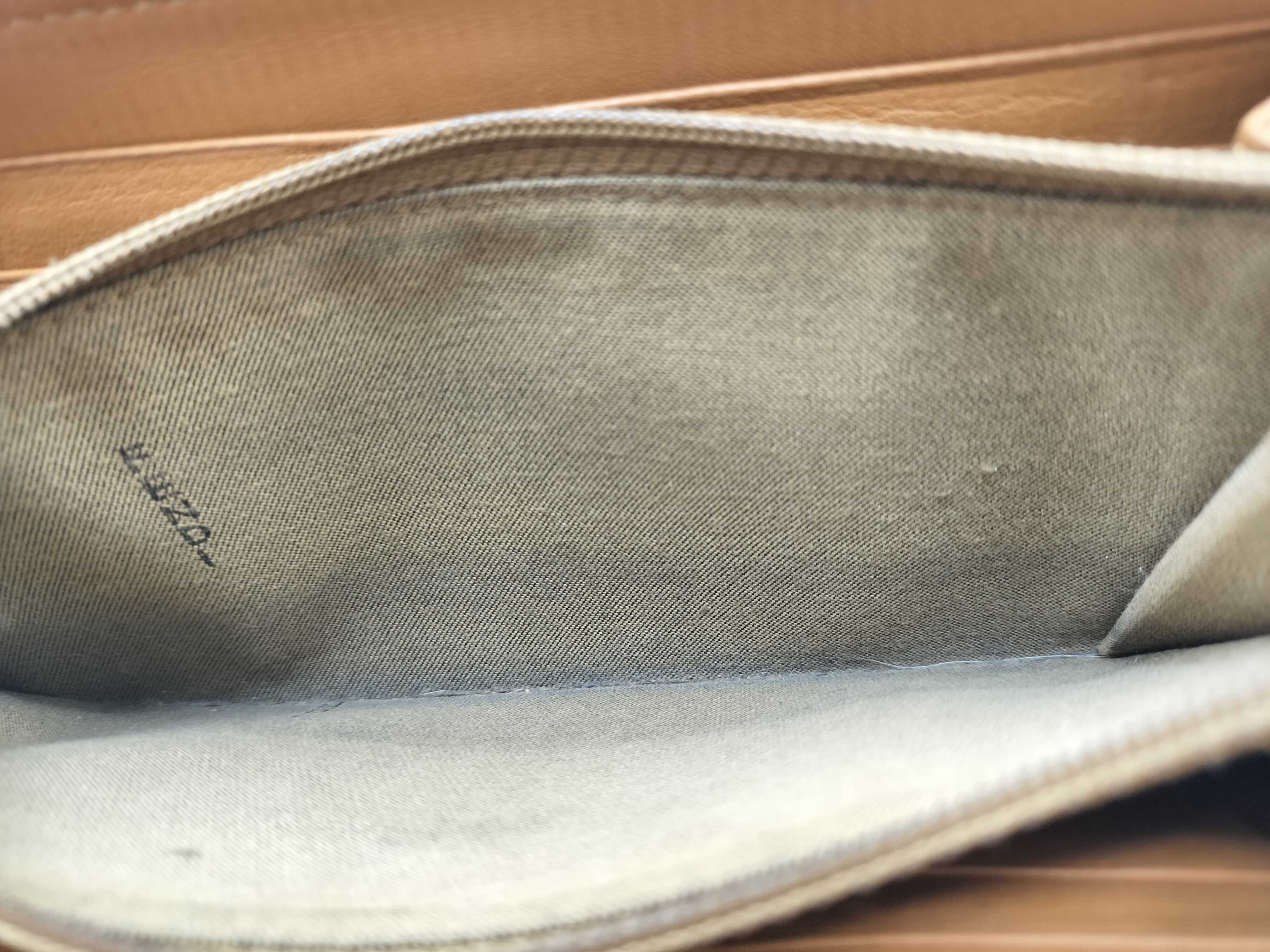 Long Wallet / Leather Wallet — view 11