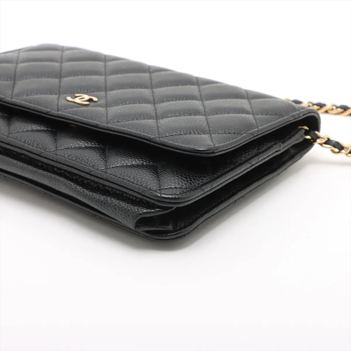 Matelasse caviar skin chain wallet black gold hardware 29598892 29 series AP0250 — view 3
