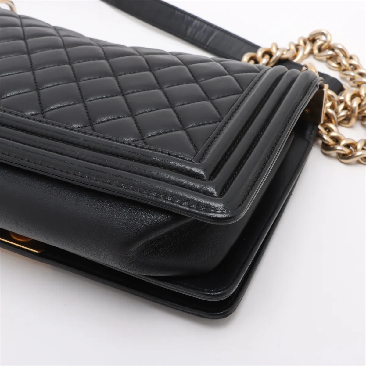 Boy Chanel 25 Lambskin Chain Shoulder Bag Black Gold Hardware 22160393 22nd Series A67086 — view 11