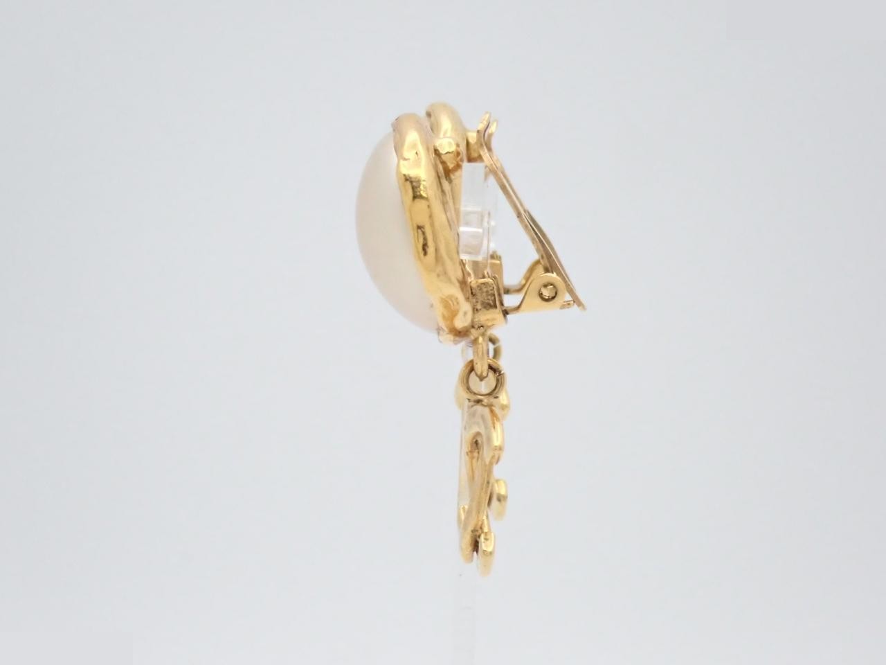 Earrings, Coco Mark design, gold, pearl — view 3