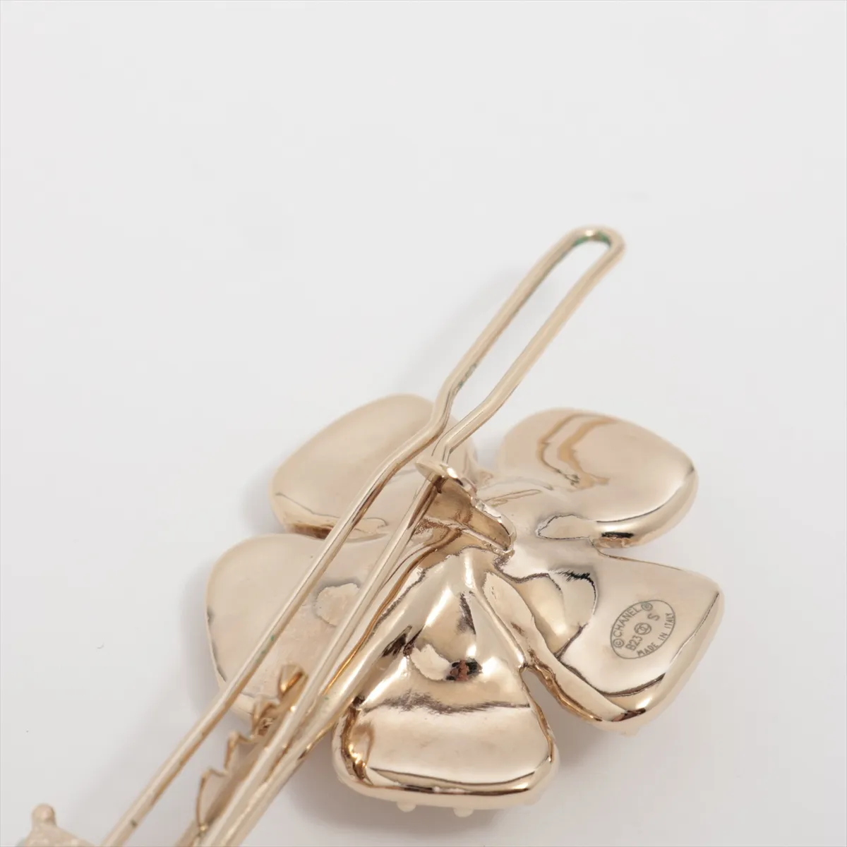 Coco Mark Flower B23S Hair Clip, GP x Rhinestone x Faux Pearl, Gold, — view 5