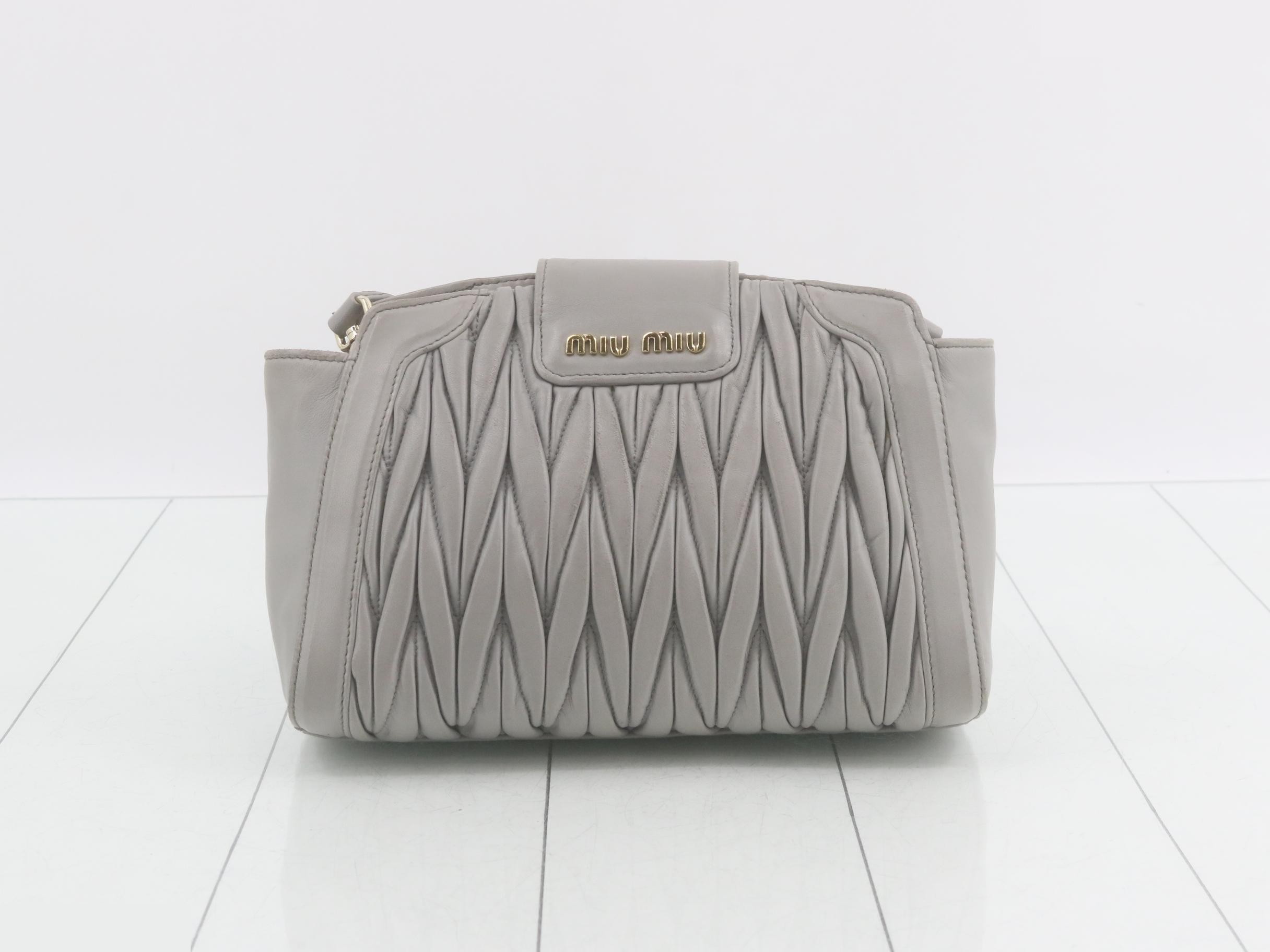 Matelassé (Bag) - Shoulder Bag - Gray — view 2