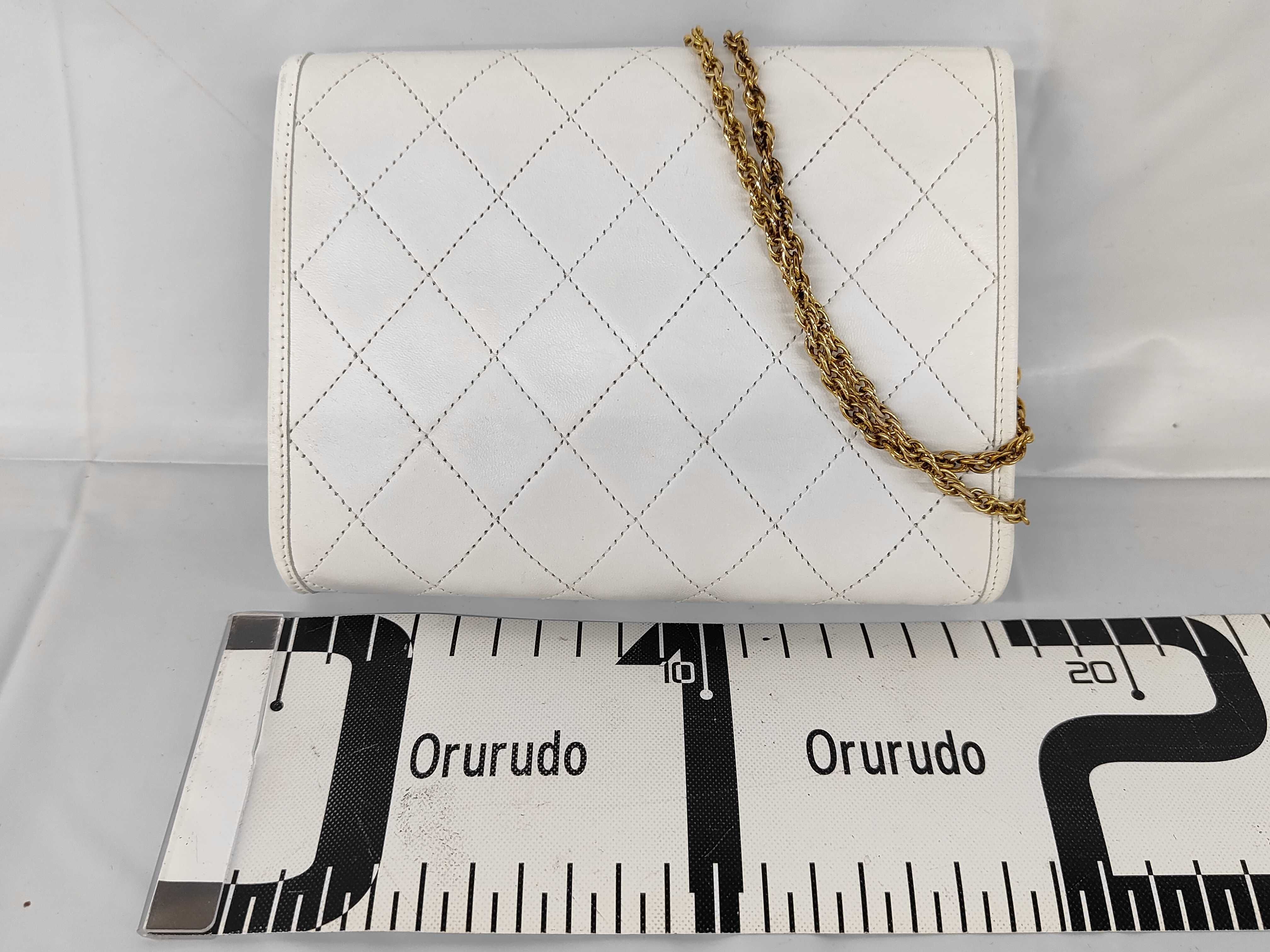 Matelassé Coco Single Chain Lambskin Half Flap Push White Shoulder Bag — view 2