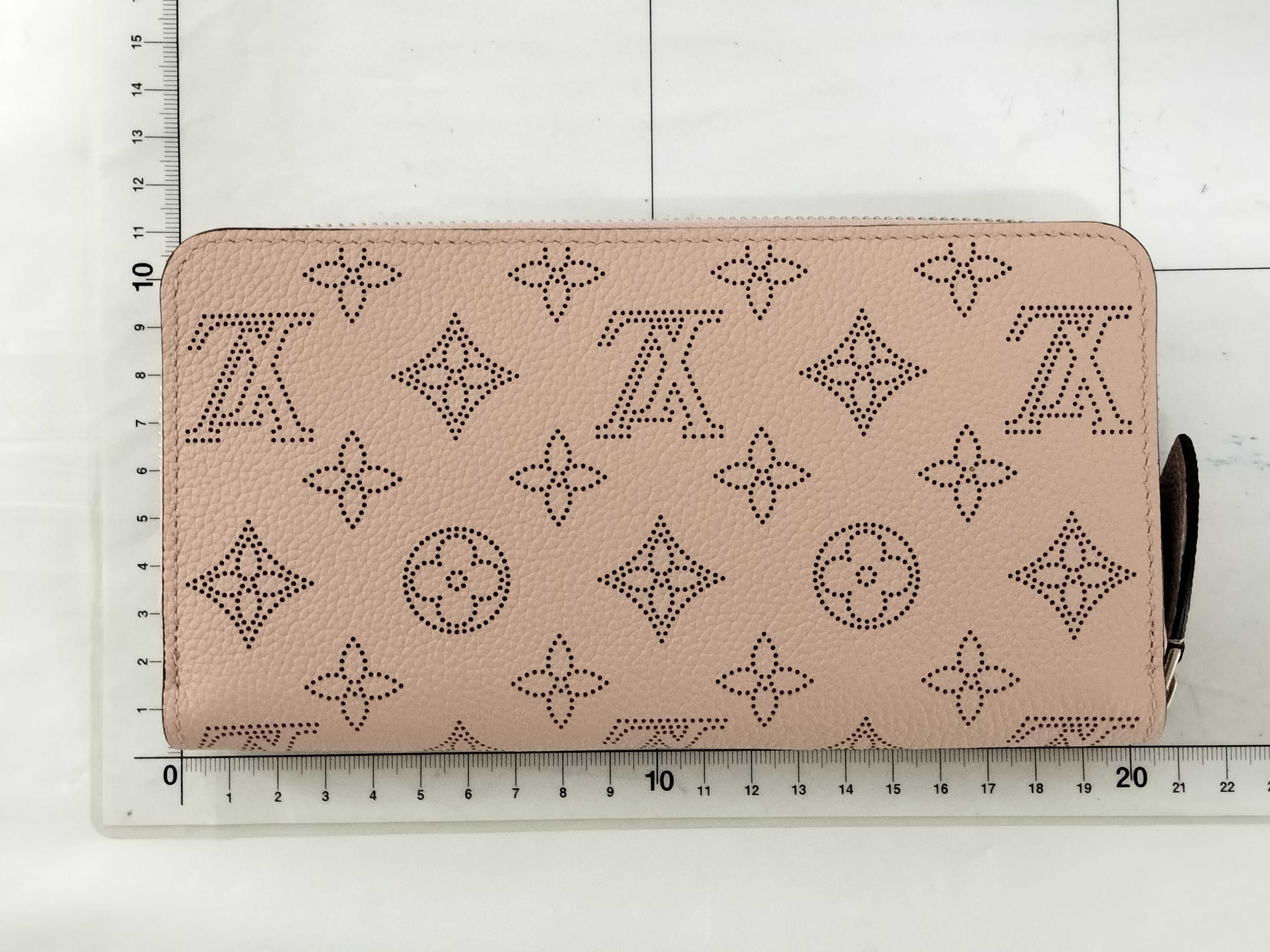 Monogram Mahina Zippy Wallet — view 2