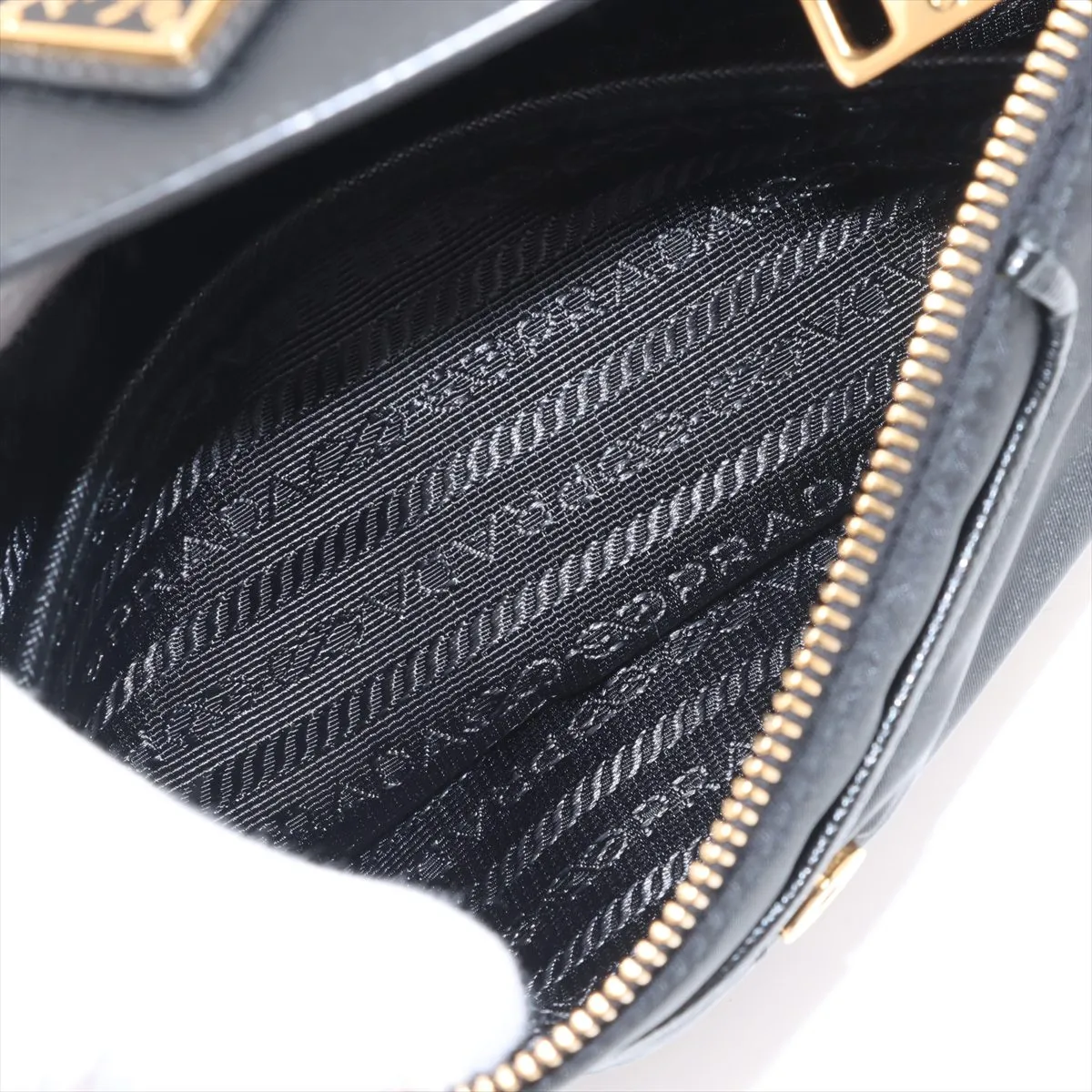 Saffiano x Tessuto Nylon x Leather Chain Shoulder Bag Black 1BH085 Bearer Guarantee — view 8