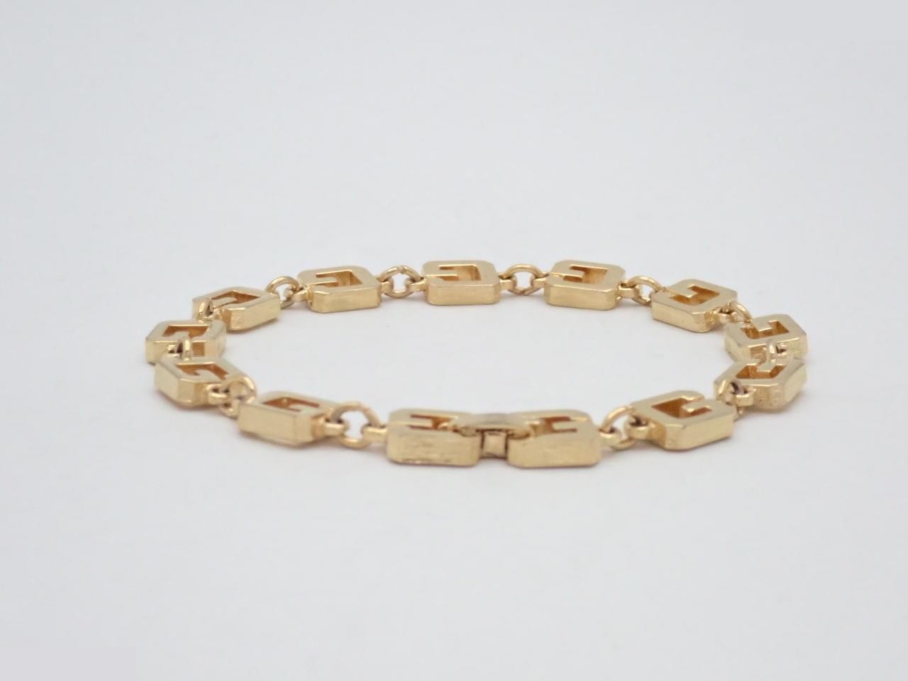 Other lines: Precious metal bracelets and bangles (metal), wrist circumference approximately 19 cm. — view 2