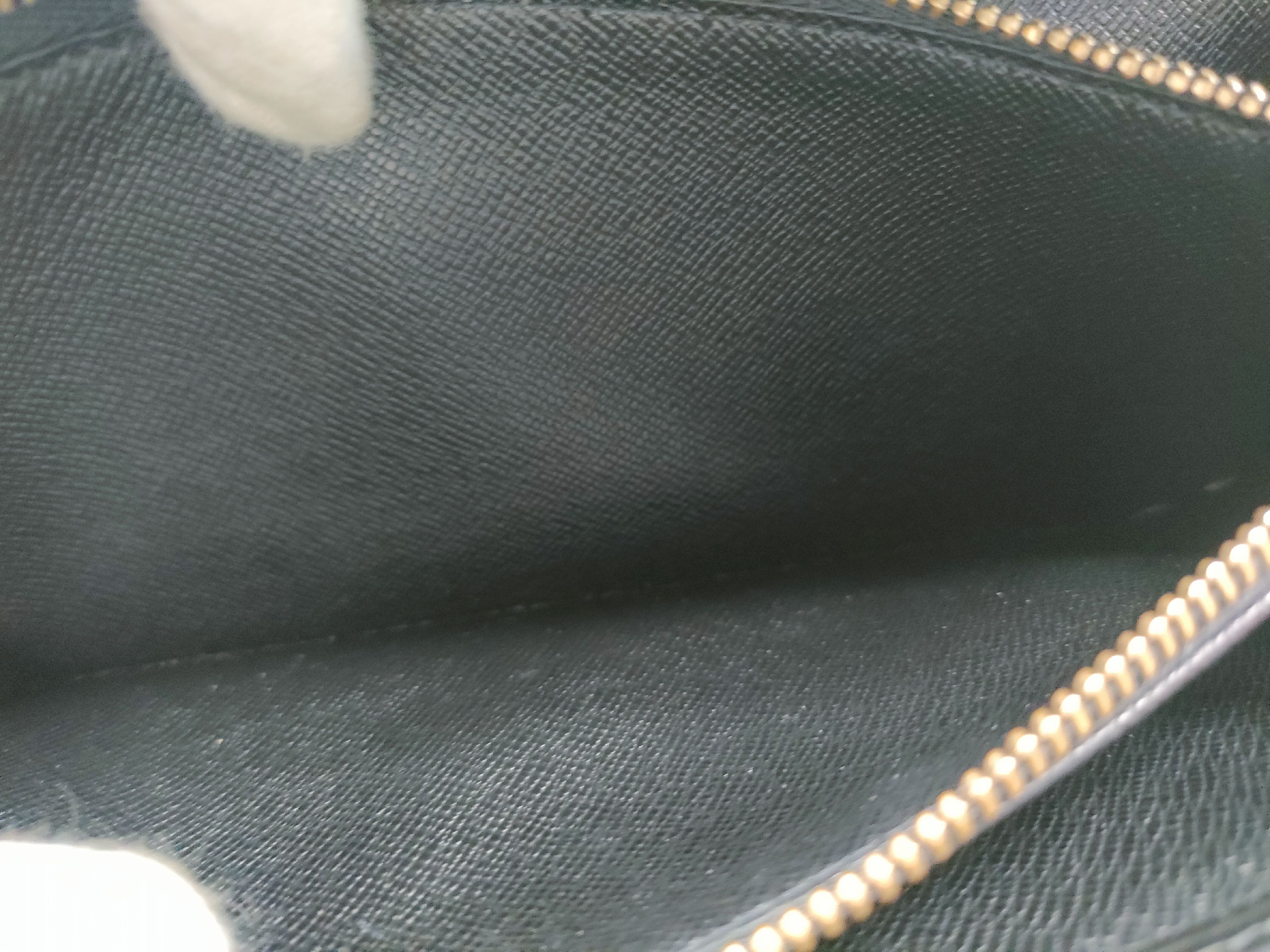 Epi Portefeuille Sarah Noir Wallet — view 13