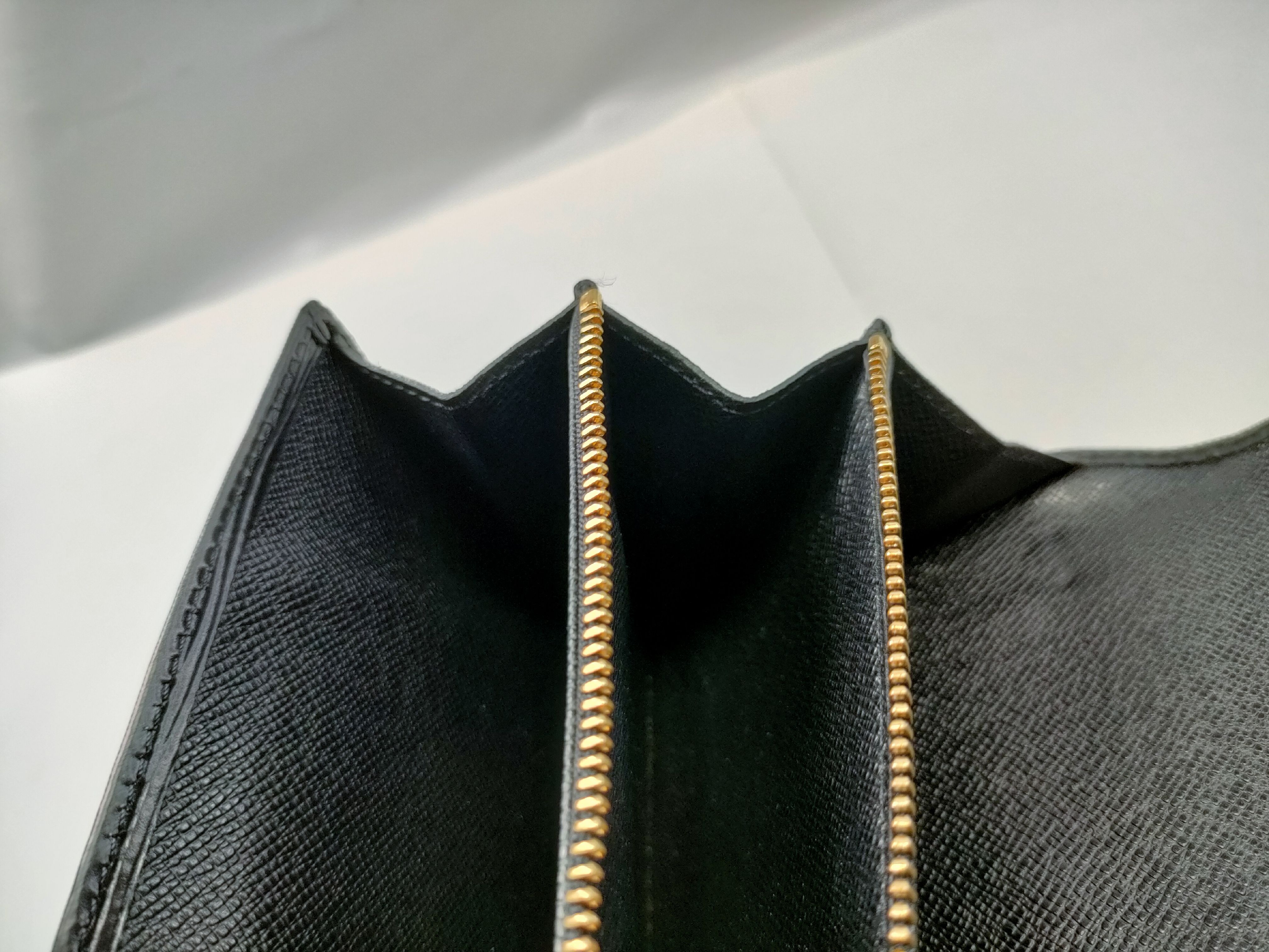 Epi Portefeuille Sarah Noir Wallet — view 14