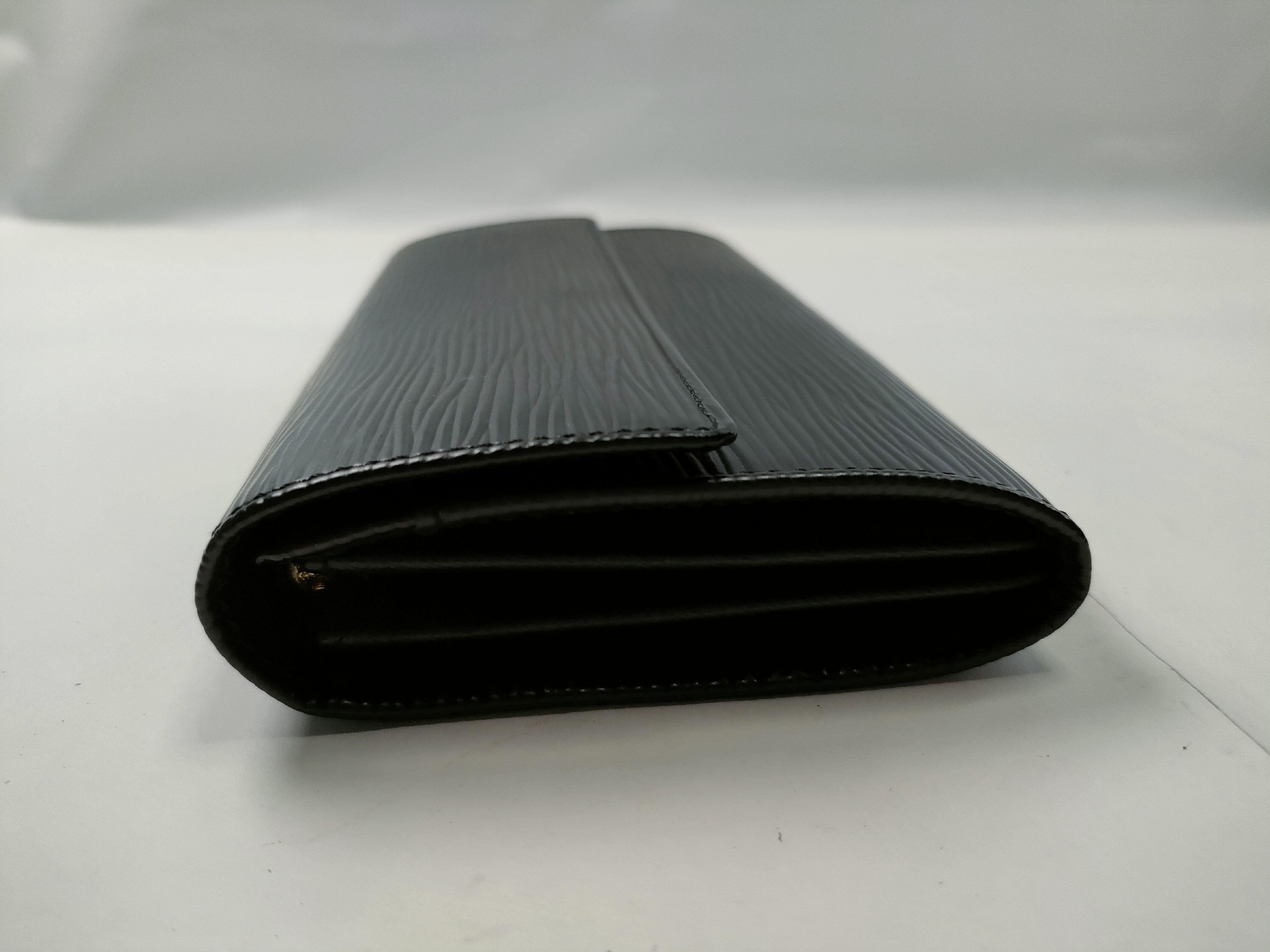 Epi Portefeuille Sarah Noir Wallet — view 5