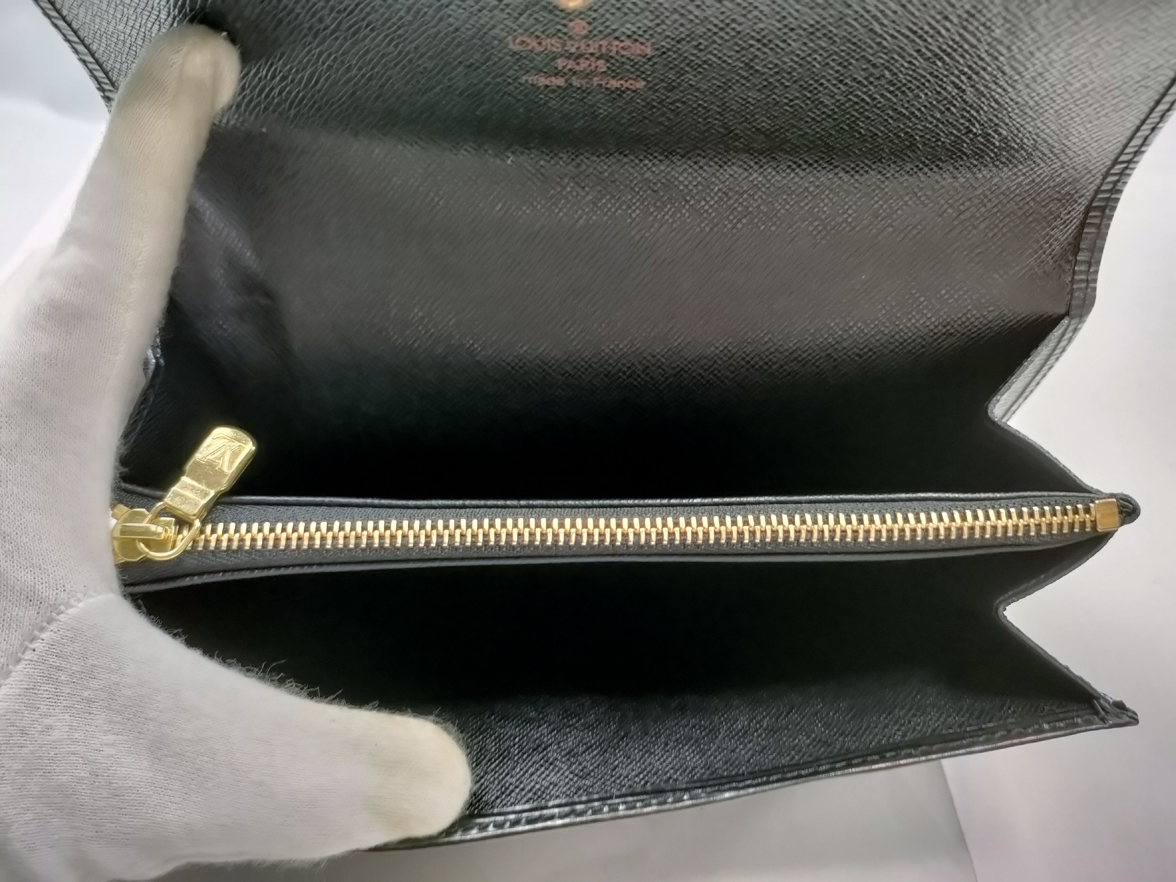 Epi Portefeuille Sarah Noir Wallet — view 8