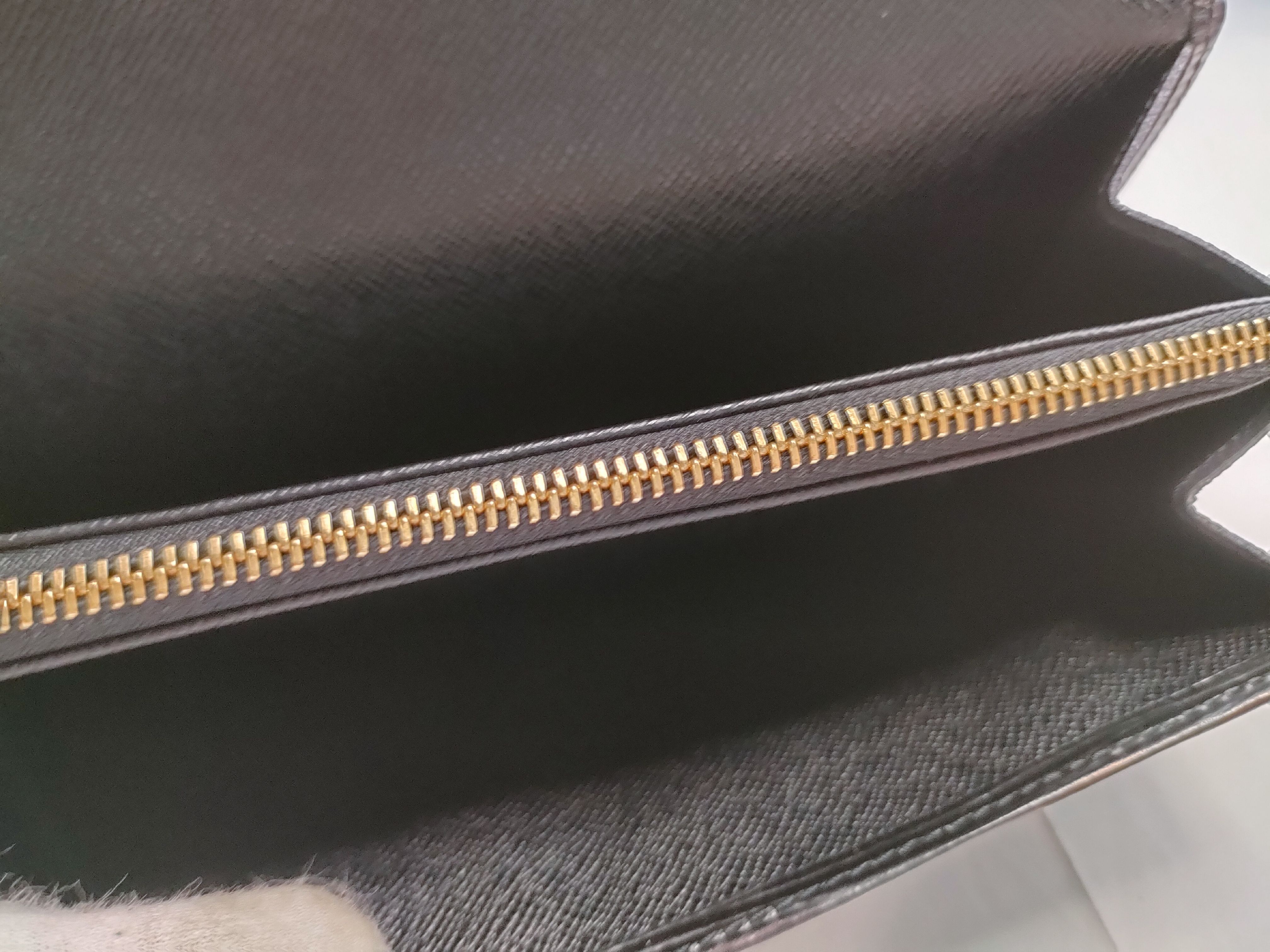 Epi Portefeuille Sarah Noir Wallet — view 9