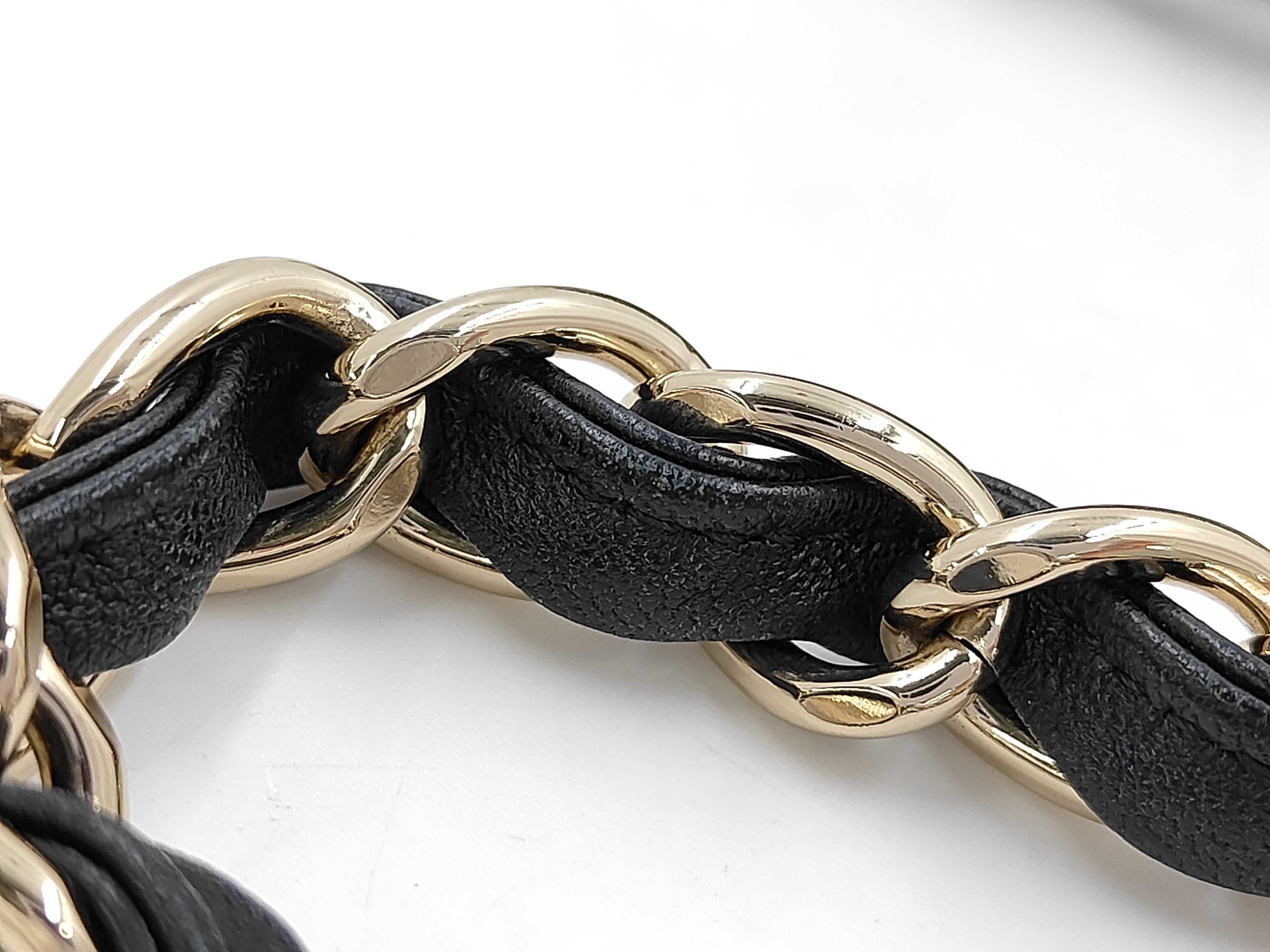 Coco Mark Frame Chain Round Handbag — view 4