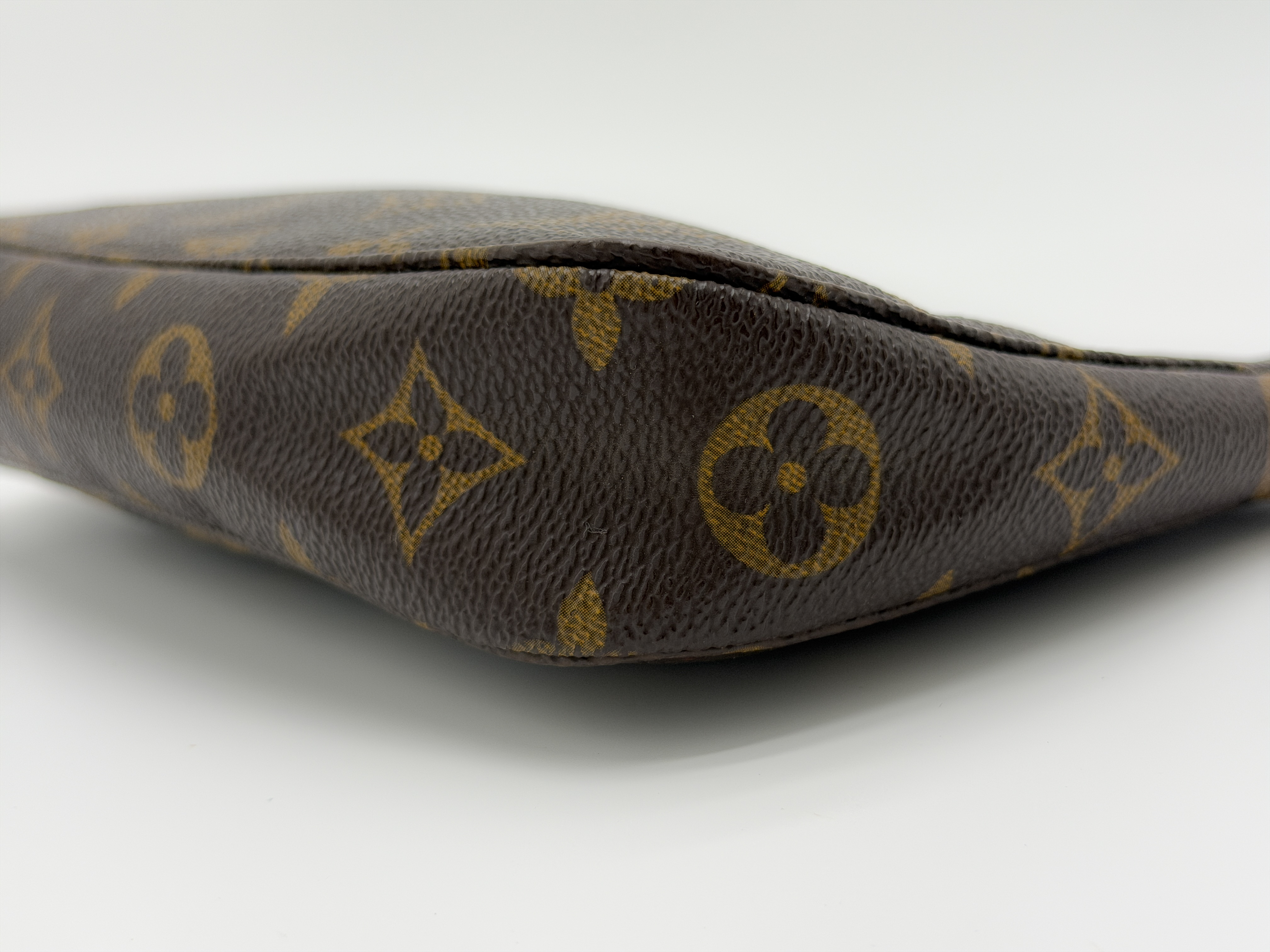 Monogram M40712 Pochette Accessoires with Long Strap VI0919 Pouch — view 6