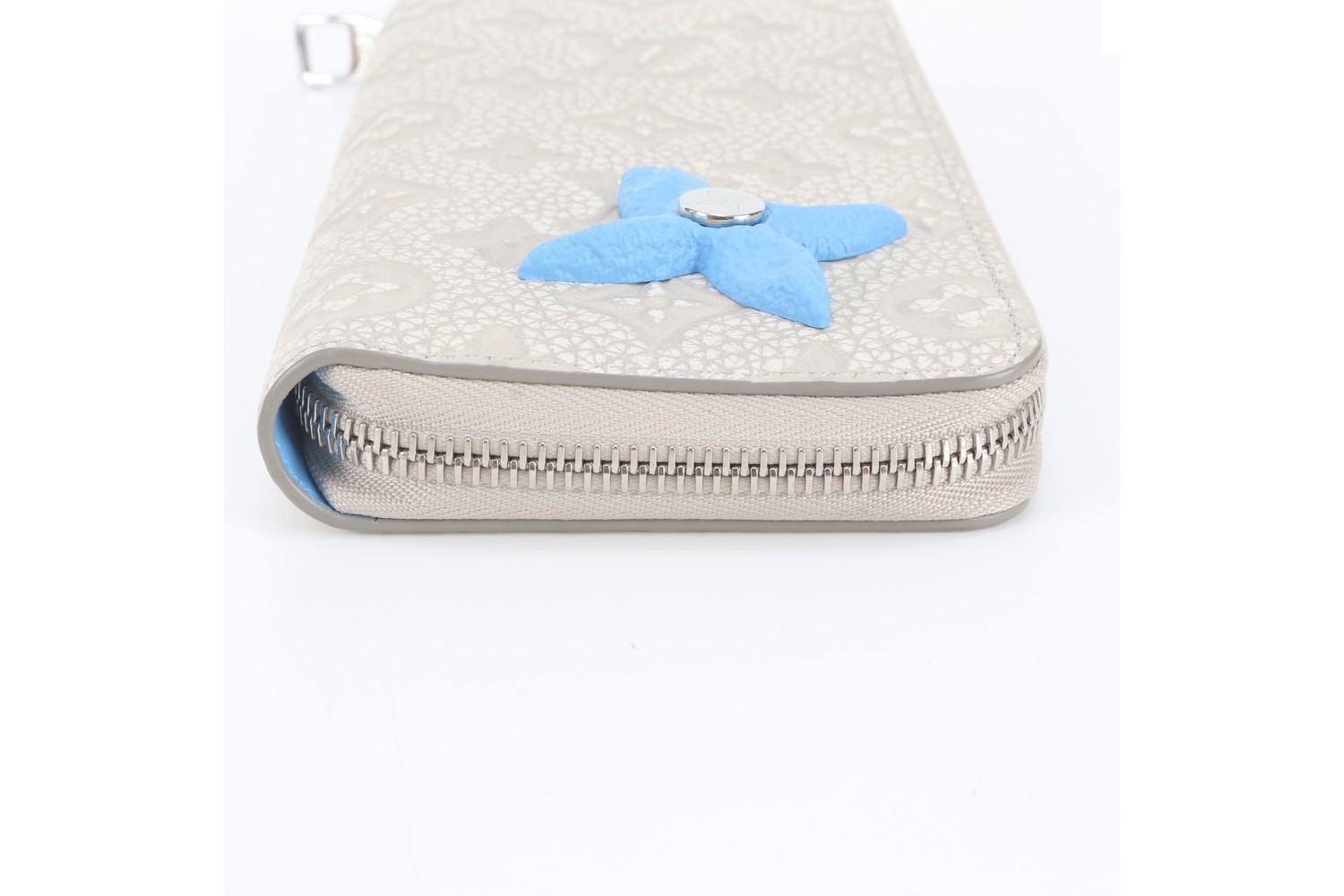 Taurillon Climbing Zippy Wallet Vertical M81573 — view 5