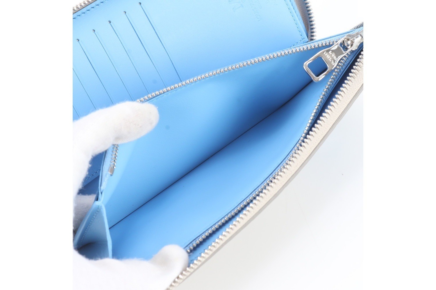 Taurillon Climbing Zippy Wallet Vertical M81573 — view 10