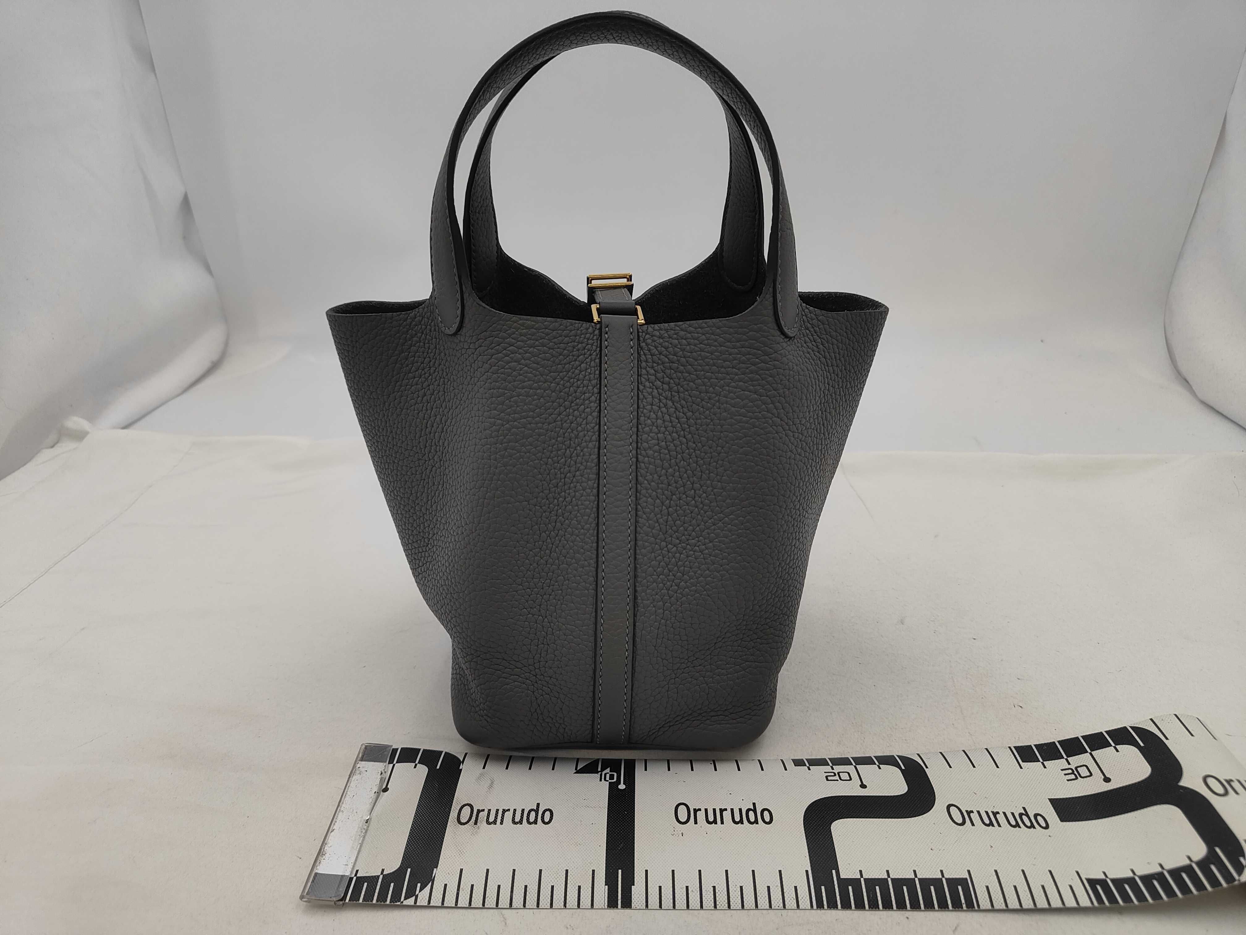 Picotin Lock 18 PM, Taurillon Clemence leather, Grimayer finish, gold hardware, U: 2022 model, handbag — view 2
