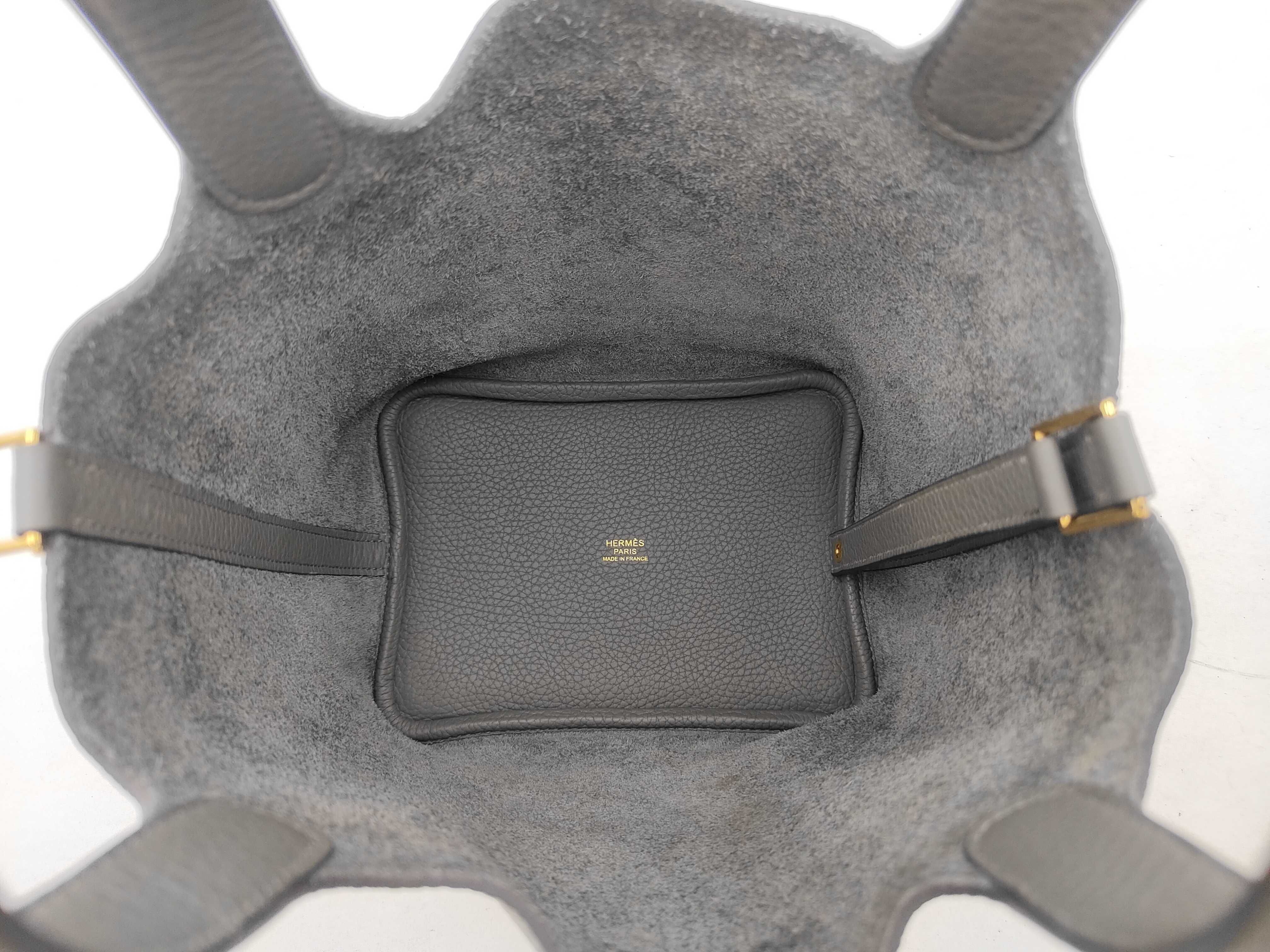 Picotin Lock 18 PM, Taurillon Clemence leather, Grimayer finish, gold hardware, U: 2022 model, handbag — view 8