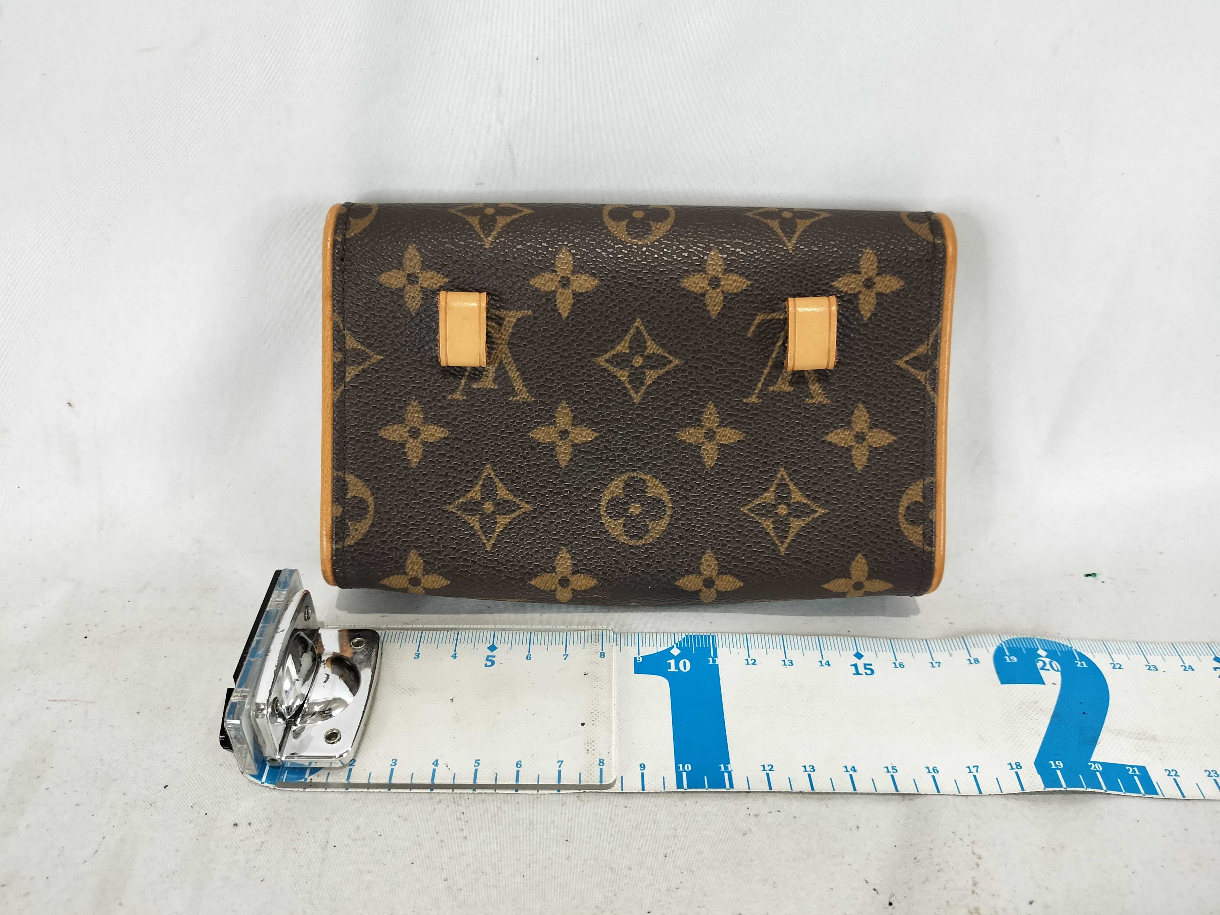 Monogram Pochette Florentine M51855 FL0015 Waist Bag — view 2