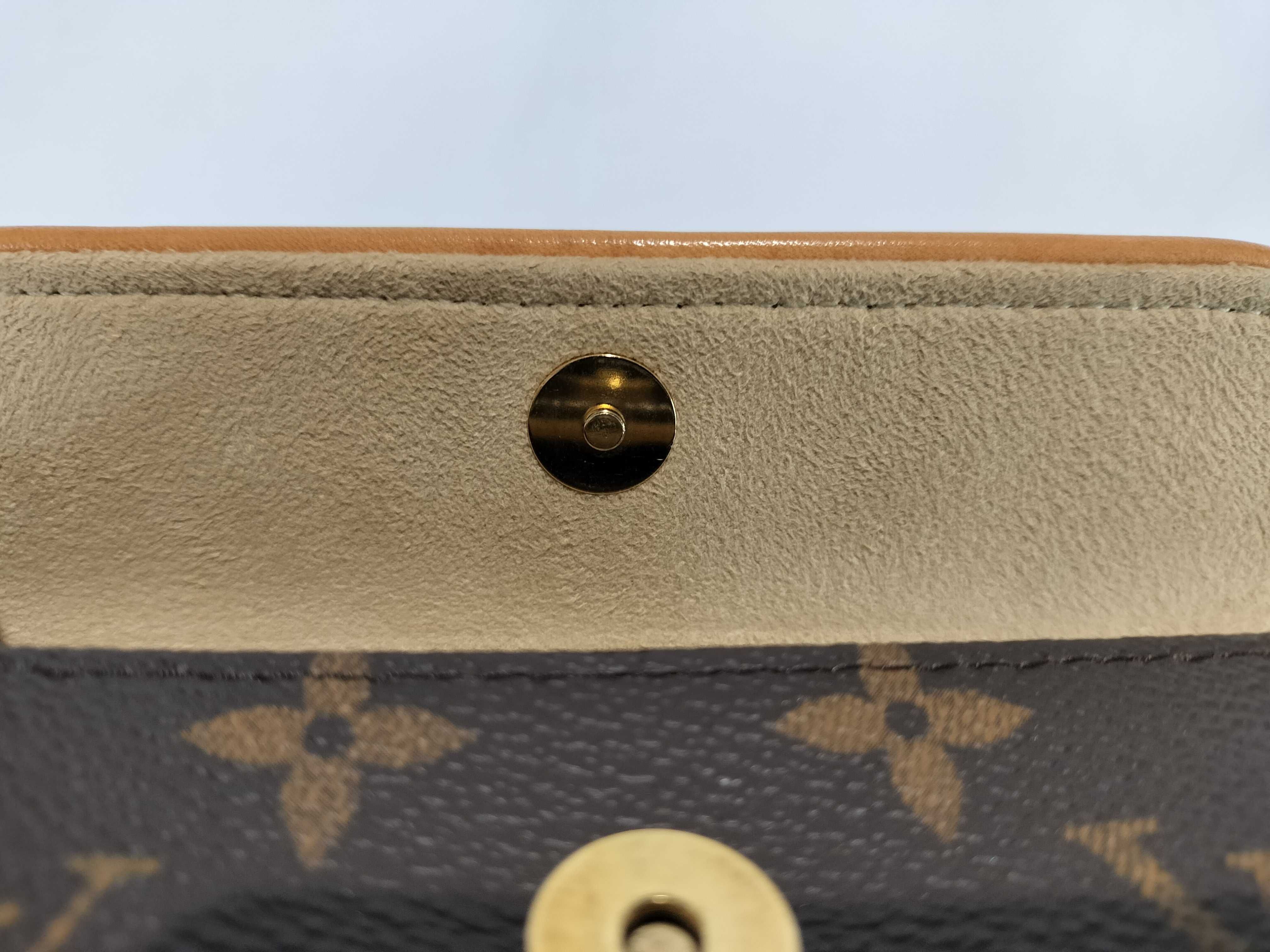 Monogram Pochette Florentine M51855 FL0015 Waist Bag — view 9