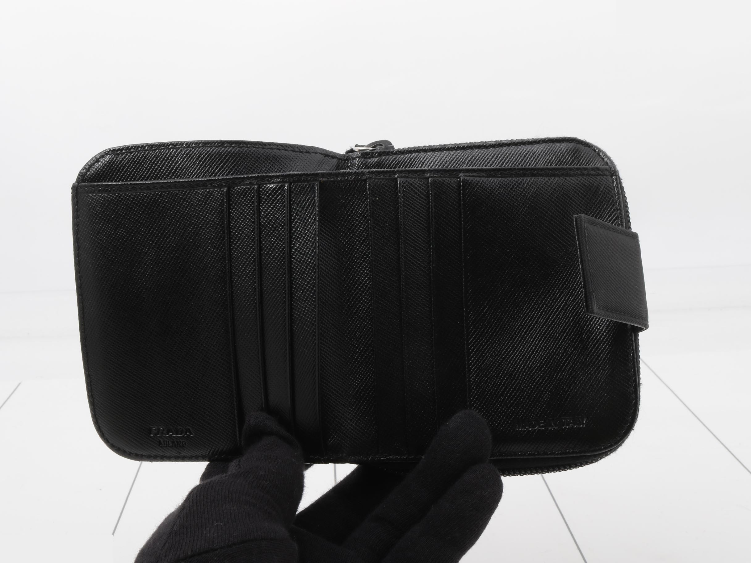 Other lines: Bags and Wallets — view 4