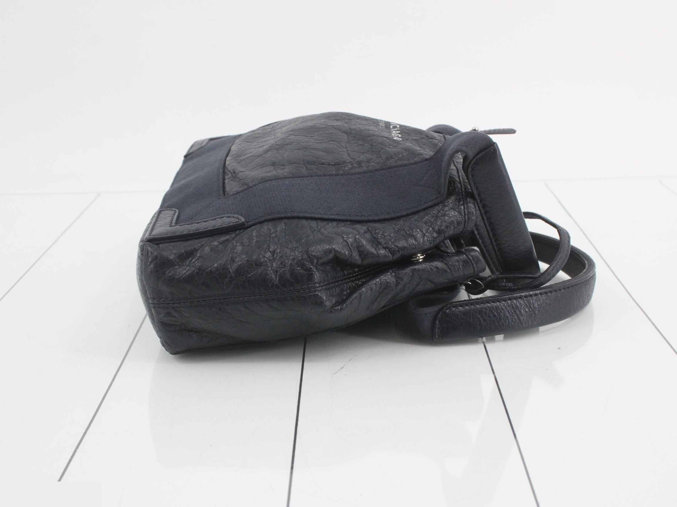 Kaba XS Navy Leather — view 3