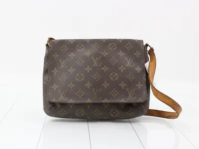 Musette shoulder bag