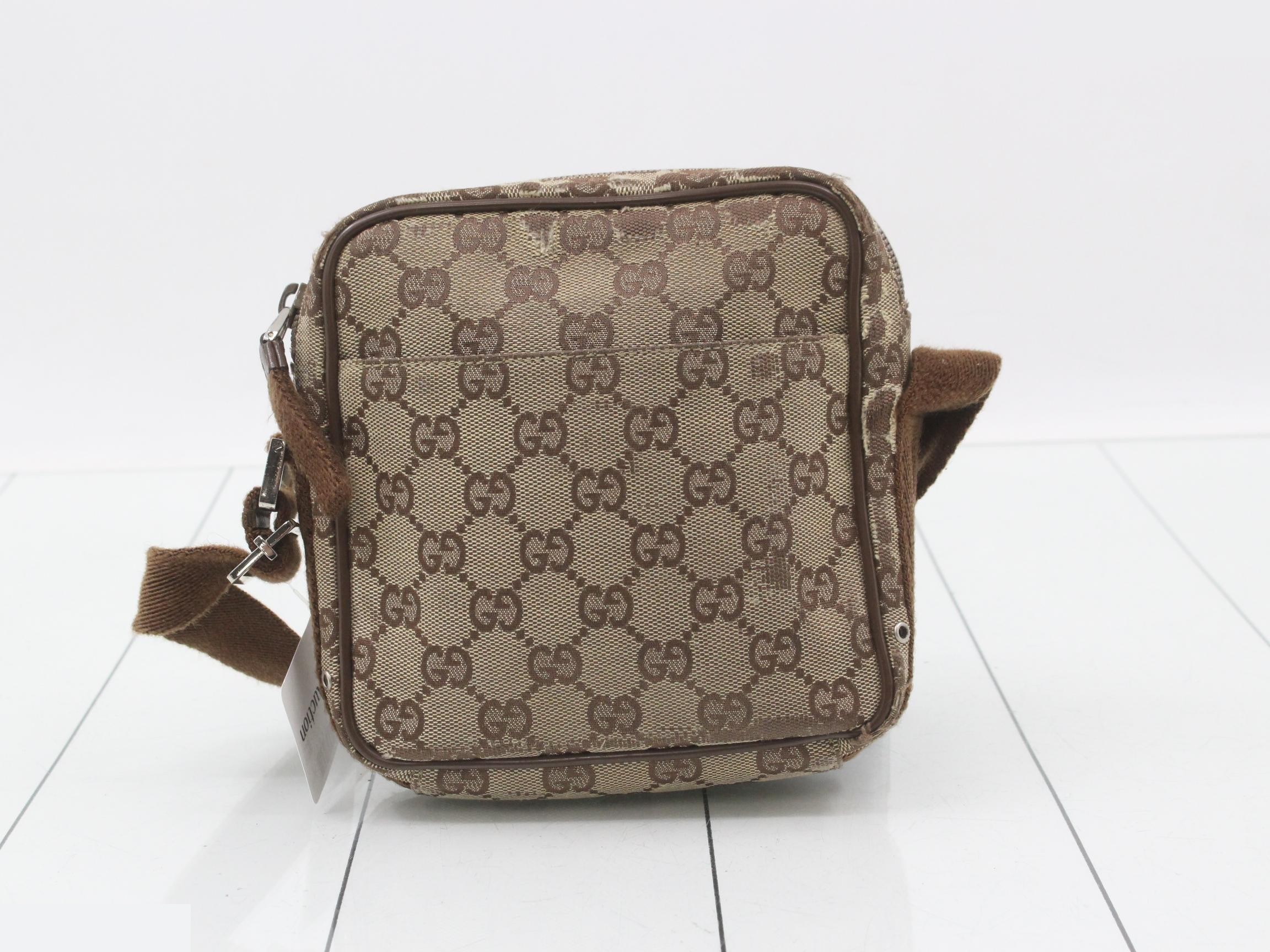 GG Canvas Shoulder Bag 90470 — view 2
