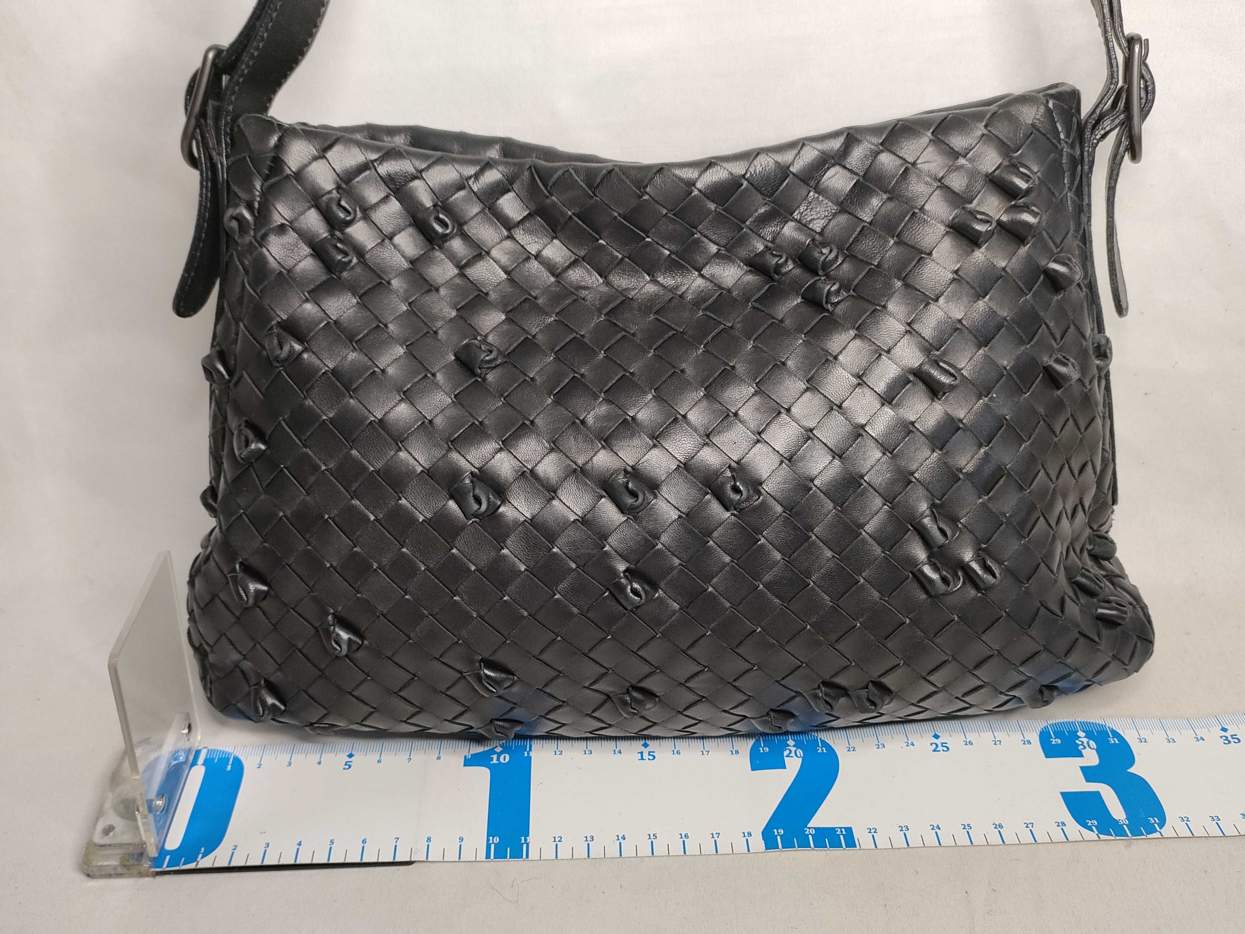 Intrecciato BOTTEGA Intrecciato One Shoulder Bag — view 2